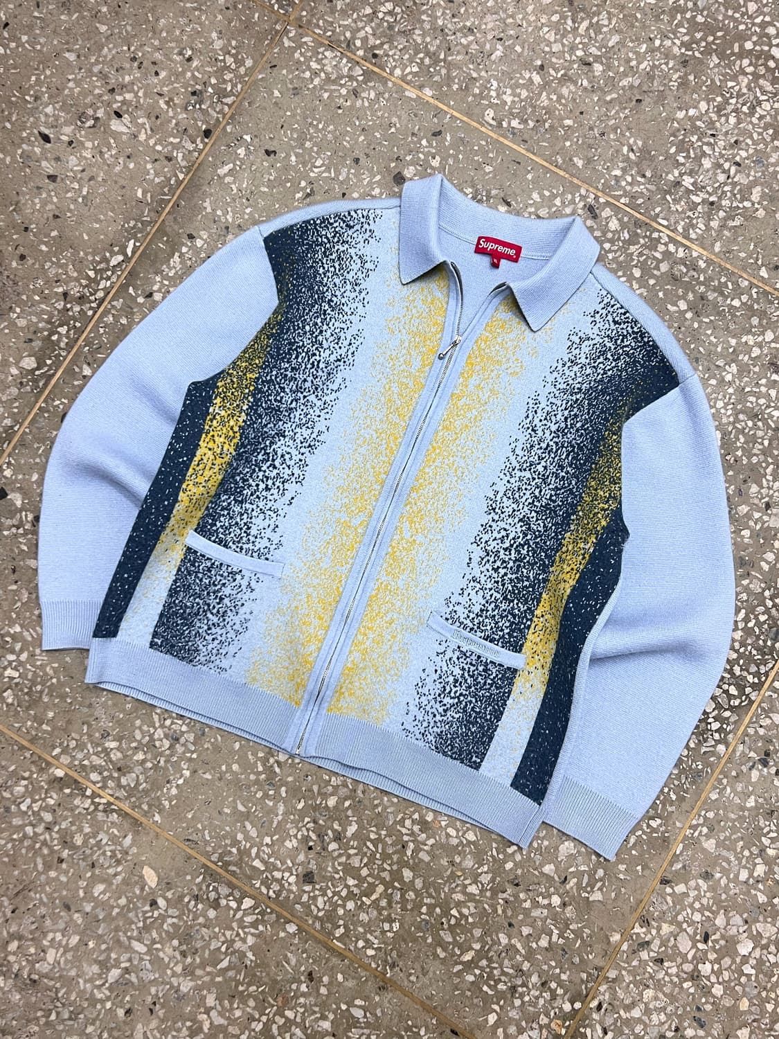 Supreme Gradient Stripe Zip Up Cardigan  상품이미지2