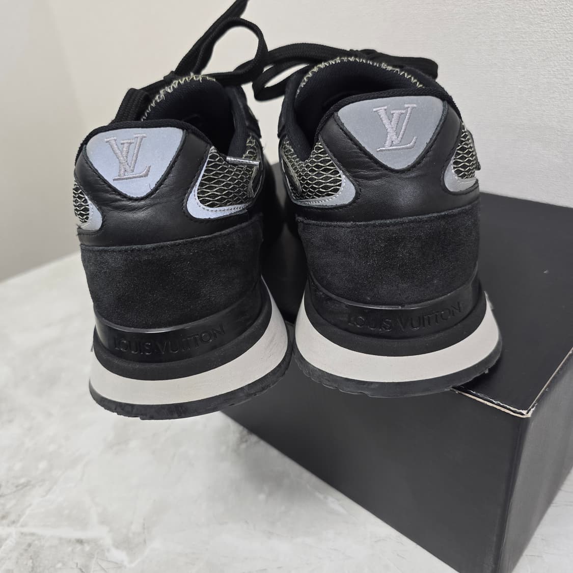 루이비통 런어웨이 스니커즈 신발 6사이즈 250 255 판매 상품이미지5