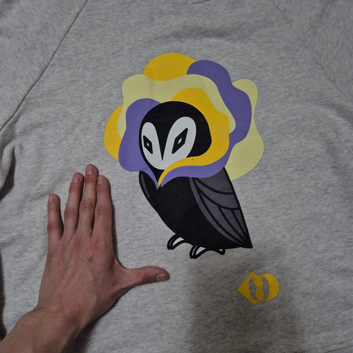 럭키슈에뜨 여성 슈에뜨 빅로고 프린팅 맨투맨 M(95) 상품이미지4