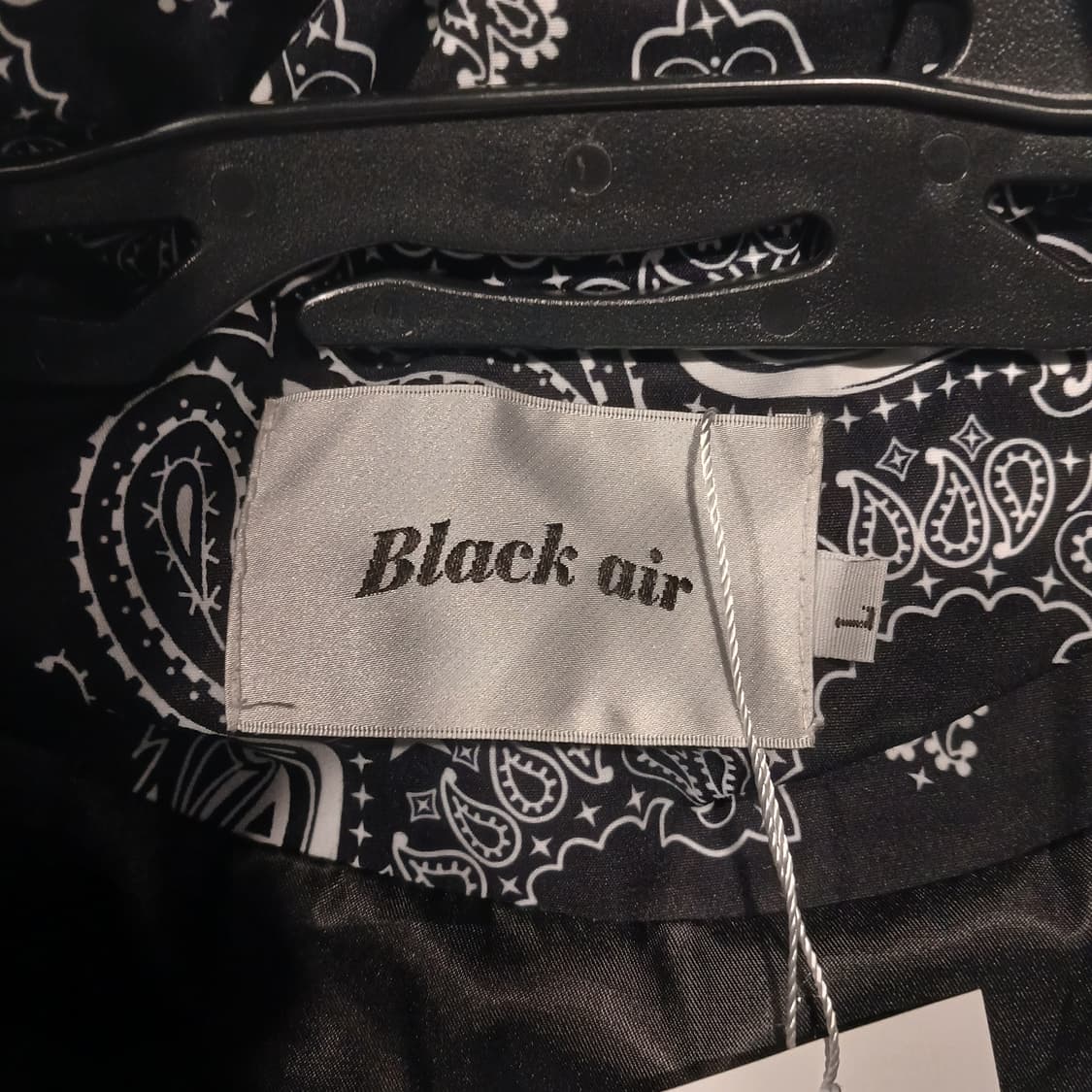 트리플 페이즐리 숏패딩 상품이미지3