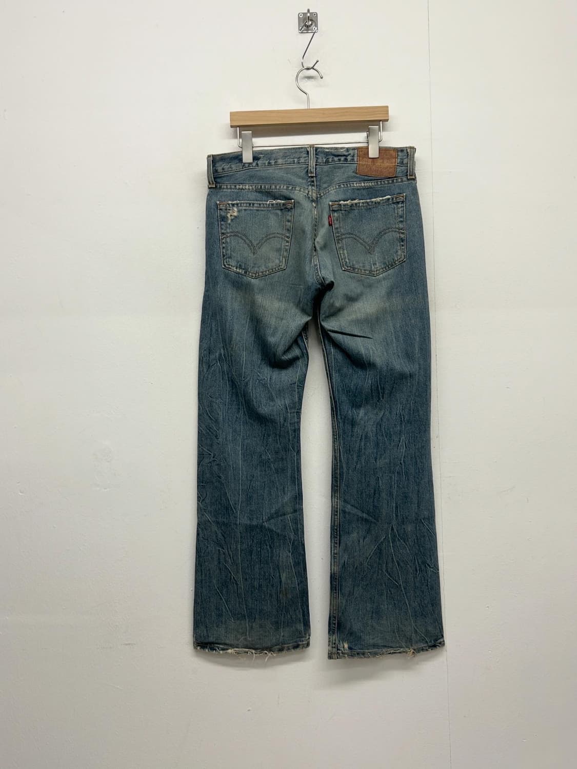 리바이스 527 로우라이즈 Y2K 스타일 워싱 부츠컷 상품이미지4