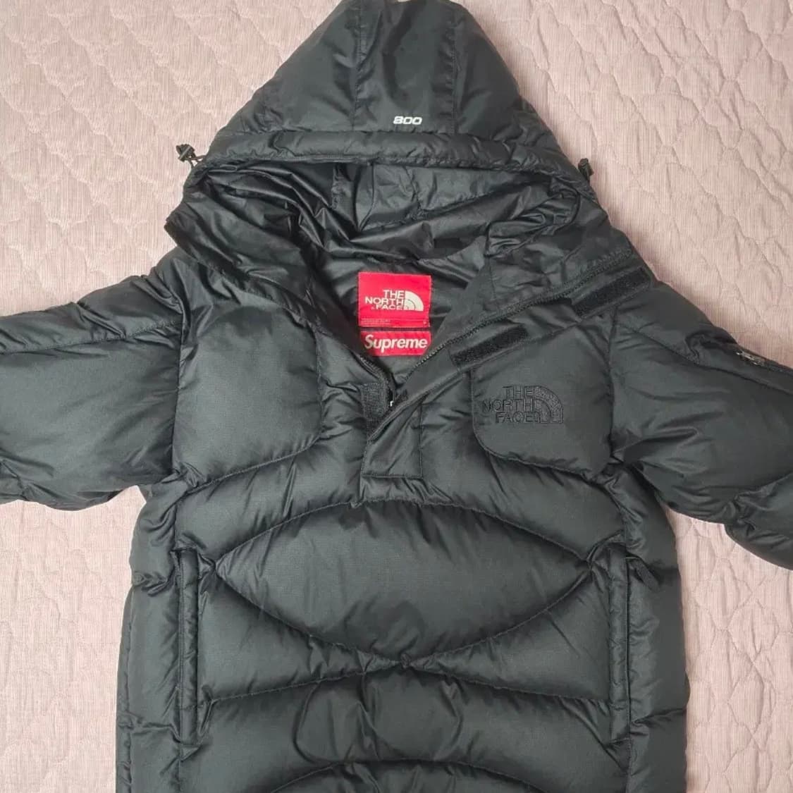 슈프림 x 노스페이스 800-필 하프 집 후드 풀오버 블랙 - 22FW 상품이미지1