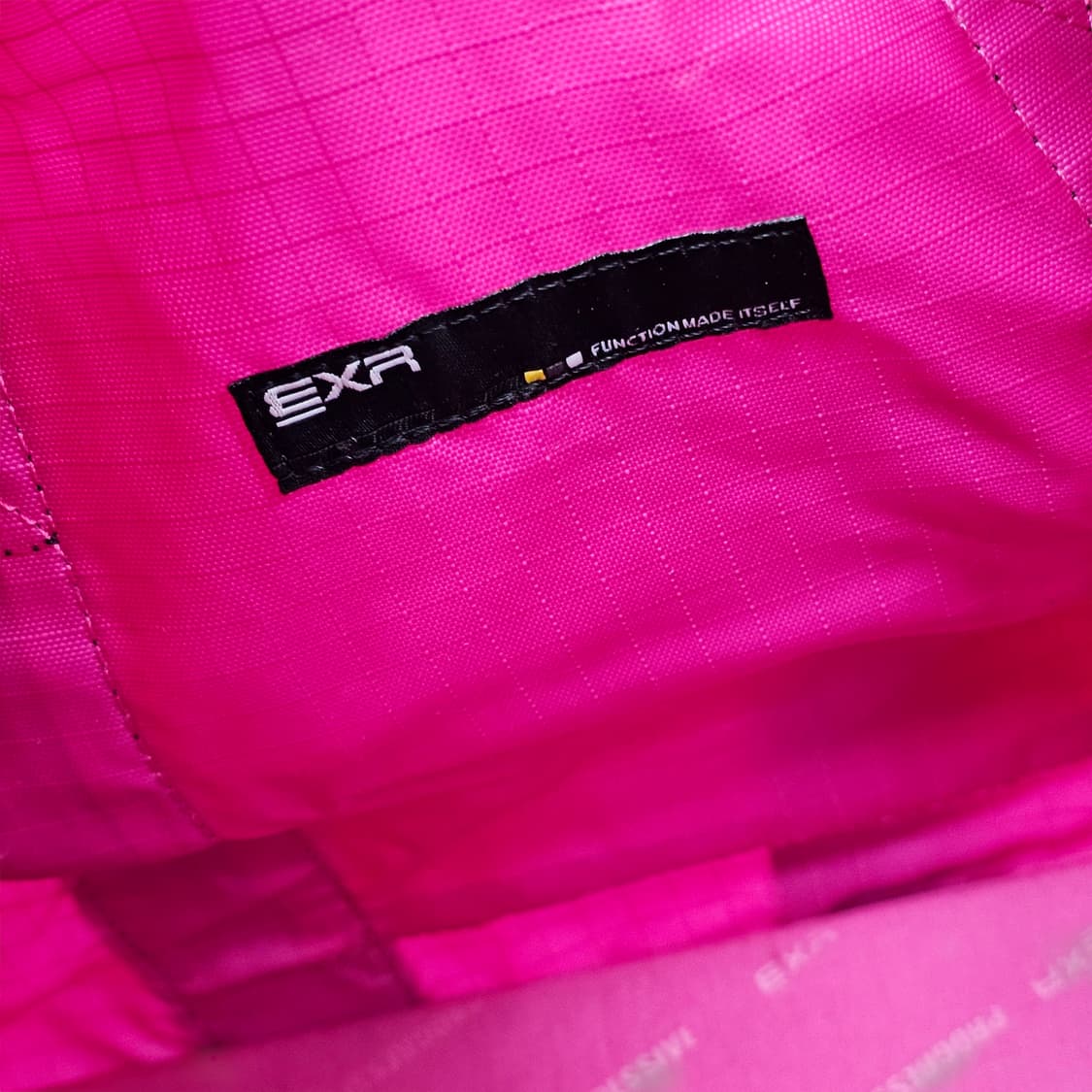 EXR 핫핑크 크로스백 상품이미지10