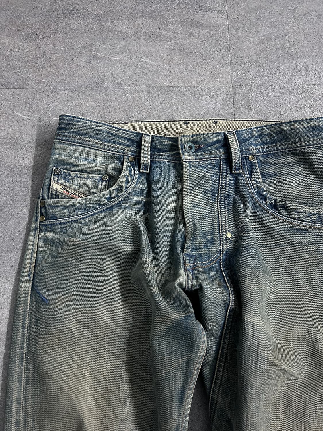 디젤 샌드 워싱 데님 팬츠 상품이미지4