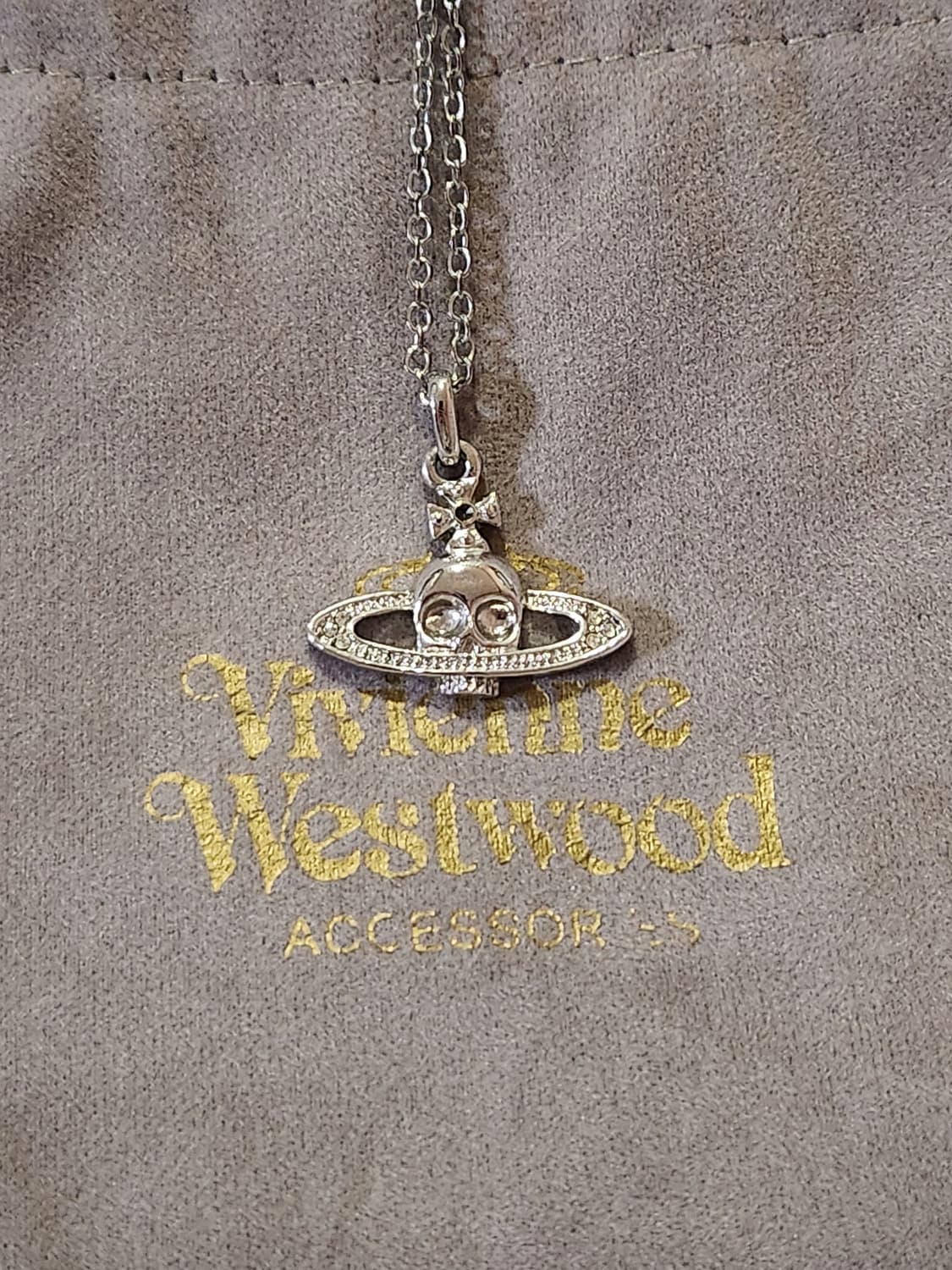 비비안웨스트우드 스컬 orb 목걸이 상품이미지1