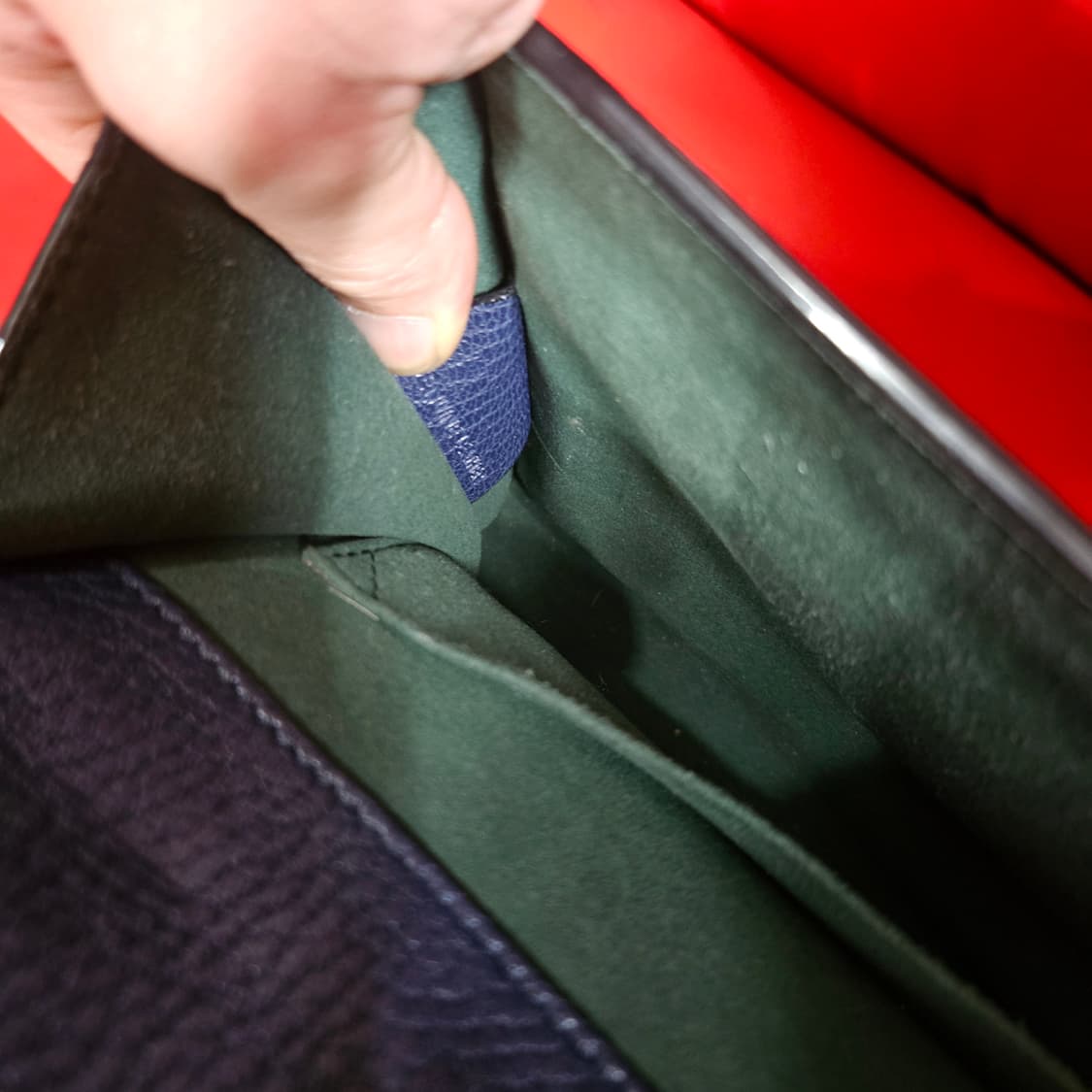 발리(BALLY) SUZY 실버 체인 크로스백 24 x 23 x 7 상품이미지8