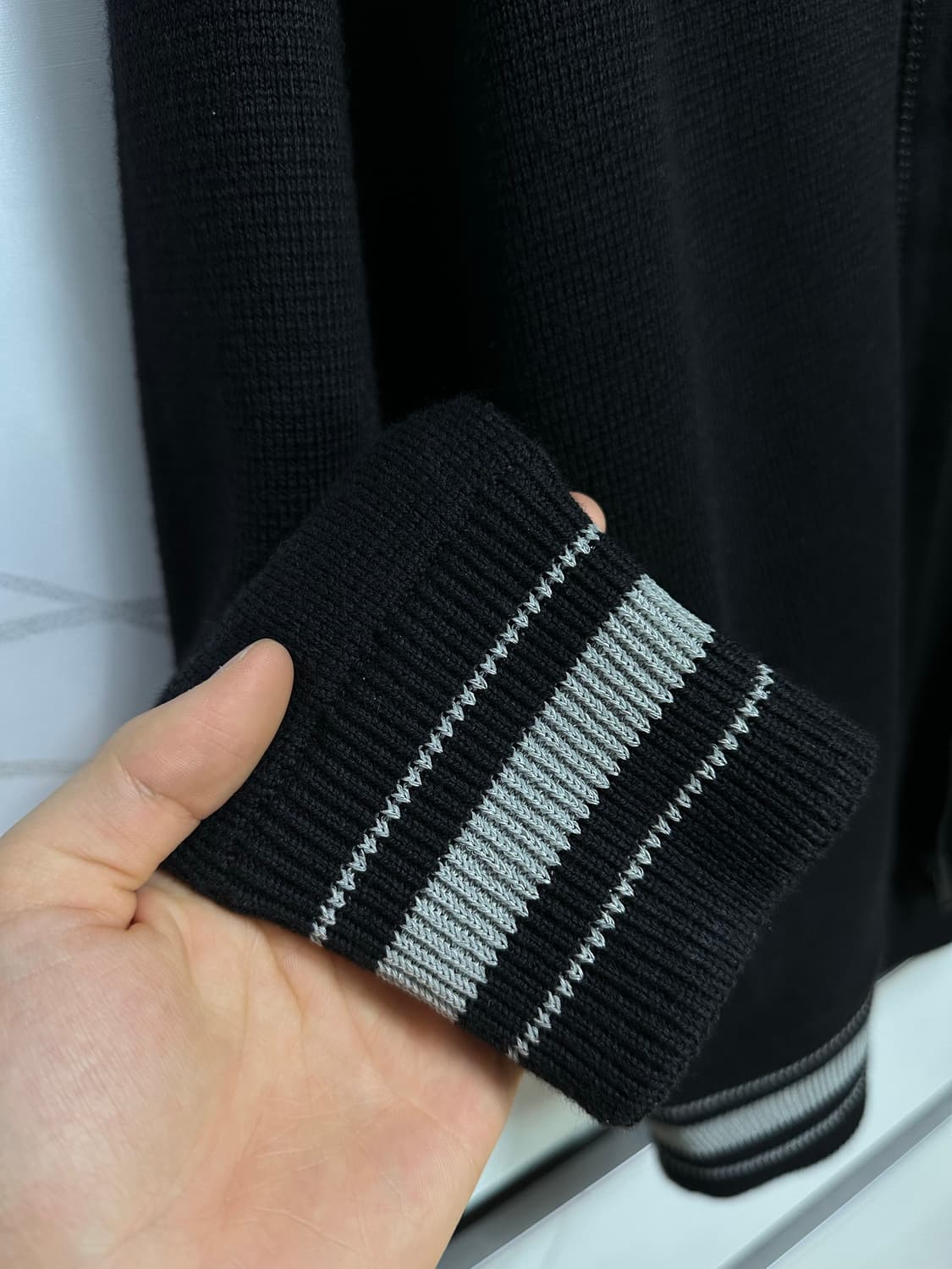 [새상품] 지방시 백로고 니트 봄버 바시티 후드 자켓 상품이미지7