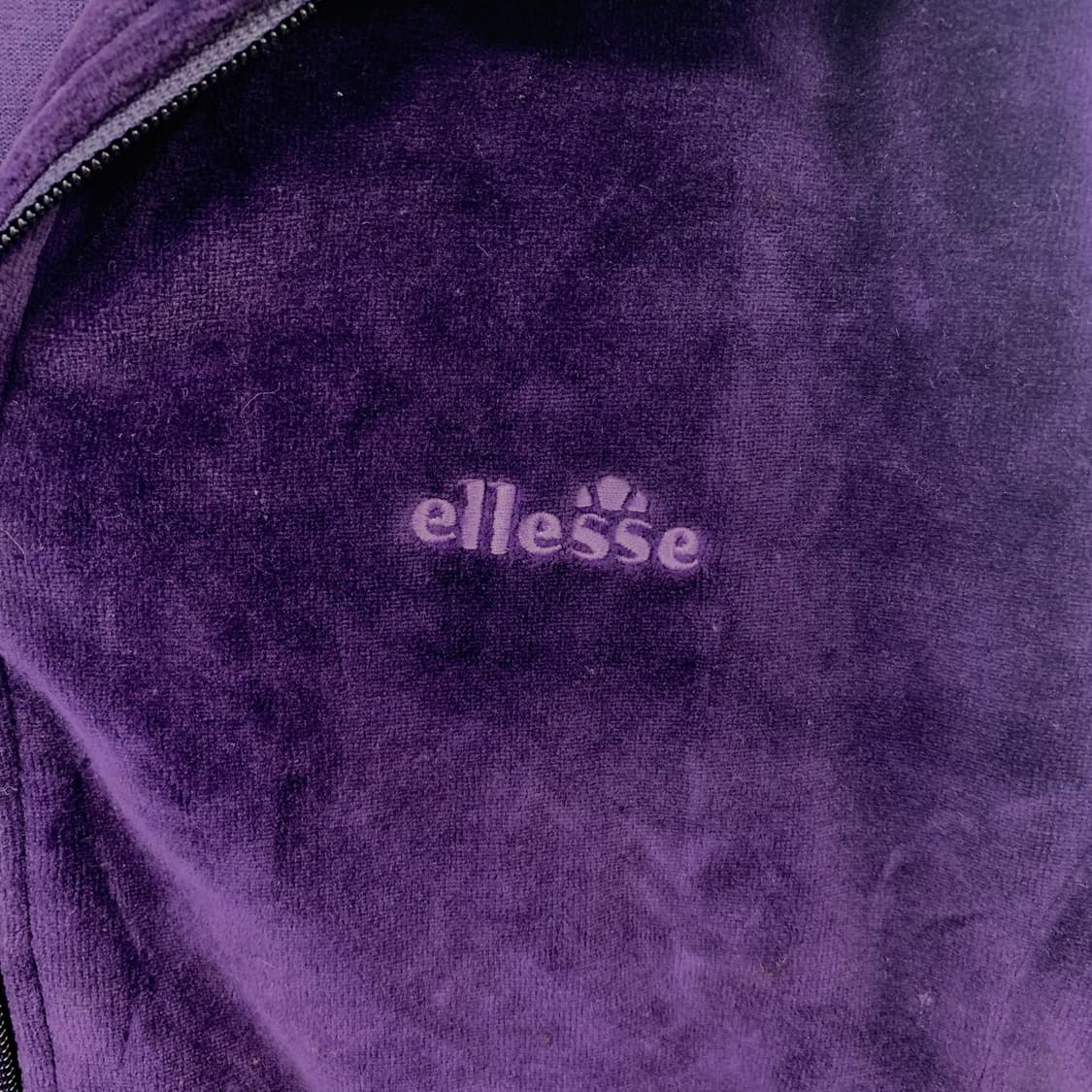 엘레쎄 자수로고 벨루어 벨벳 후드집업 상품이미지4