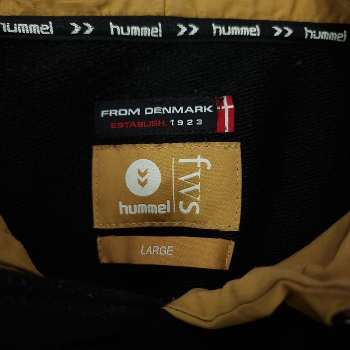 [험멜 X 프리즘웍스] 그래픽 프린팅 오버핏 후드티 블랙 M19748 상품이미지8