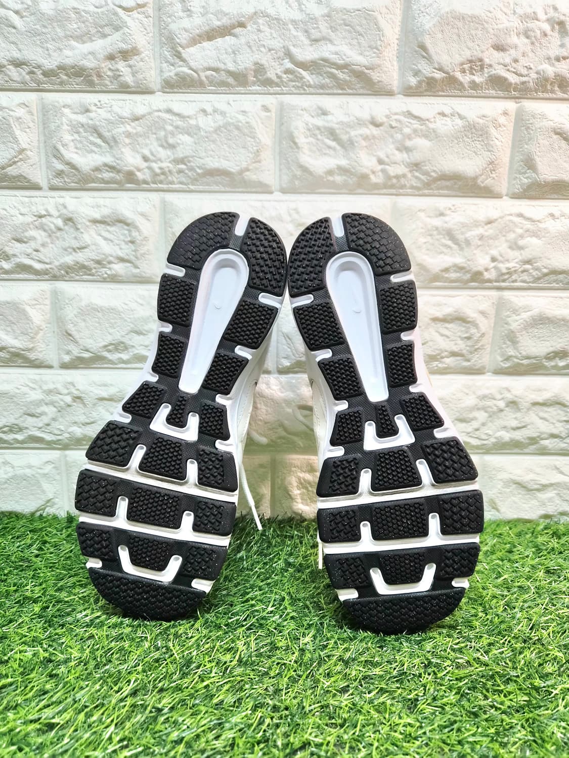 나이키 티라이트 11 런닝화 운동화 개리 260mm(세탁완료) 상품이미지6