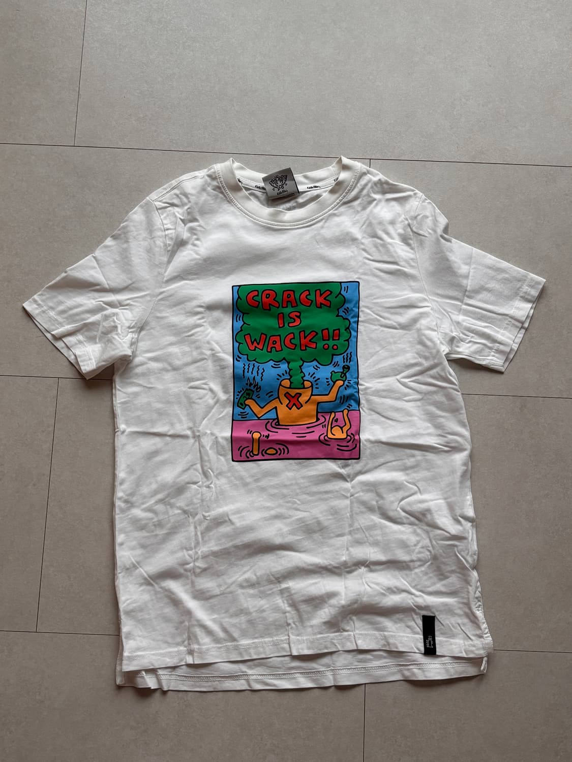 키스 해링 그래픽 반팔 티셔츠 (Crack Is Wack) 상품이미지1
