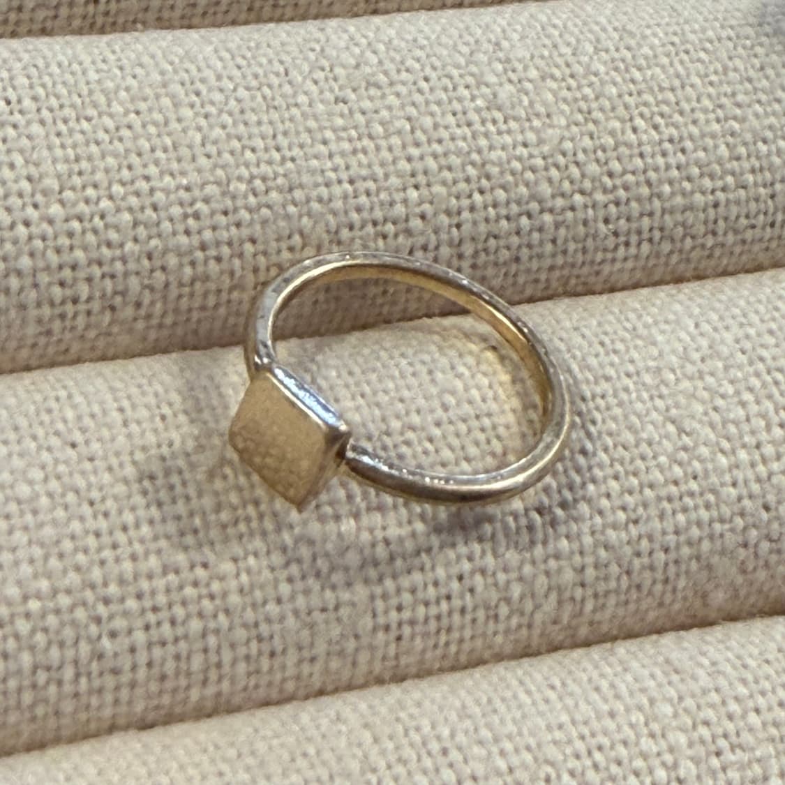 새상품 여성 신주 은도금 네모 골드 반지 상품이미지1