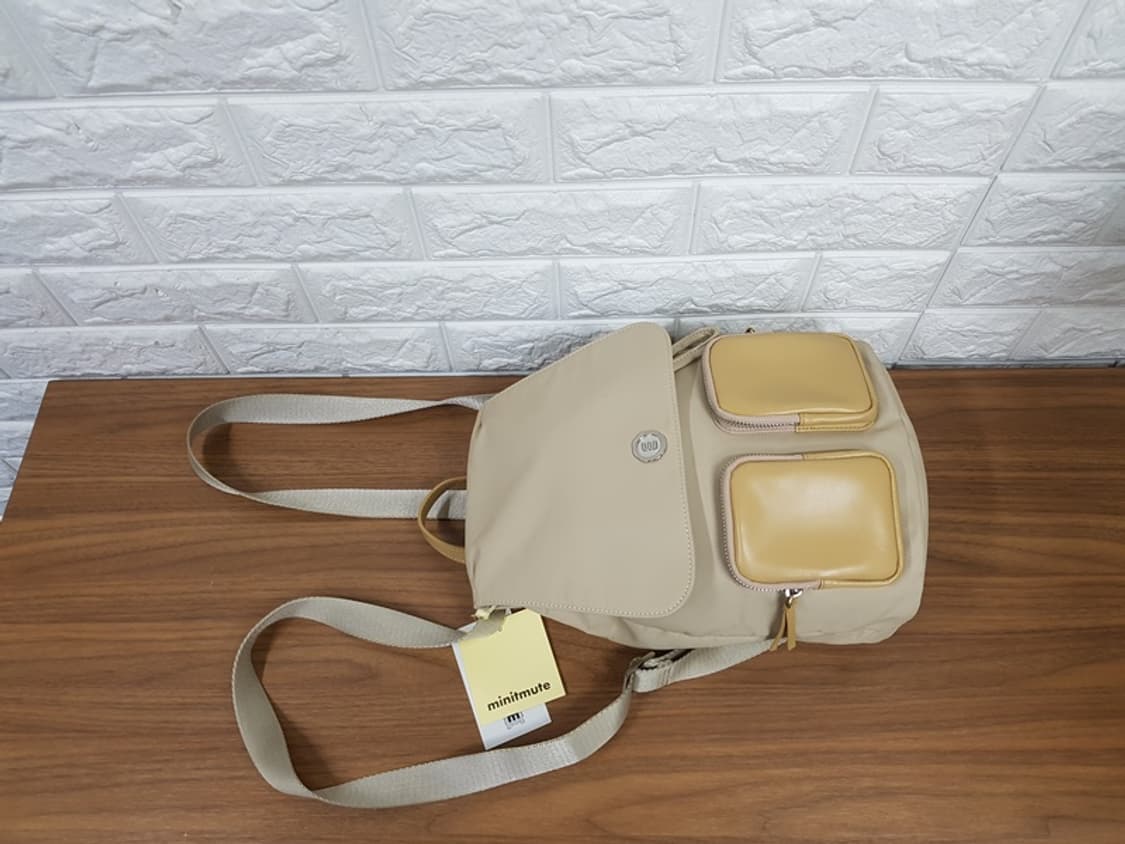미닛뮤트 클로 백팩 (모카베이지) 미착용 상품이미지3