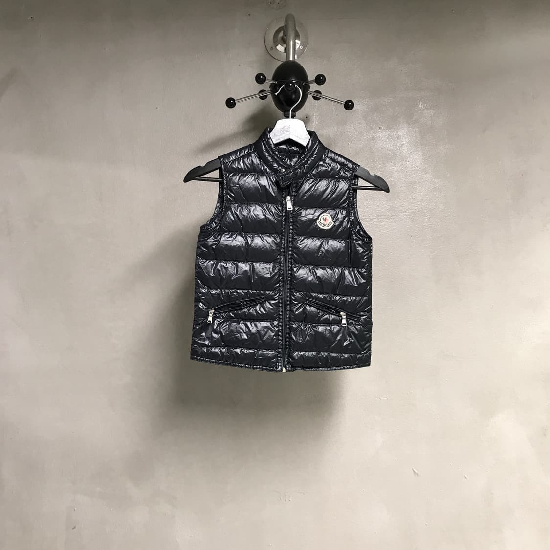 몽클레어 패딩 조끼 블랙 8(W) 상품이미지1