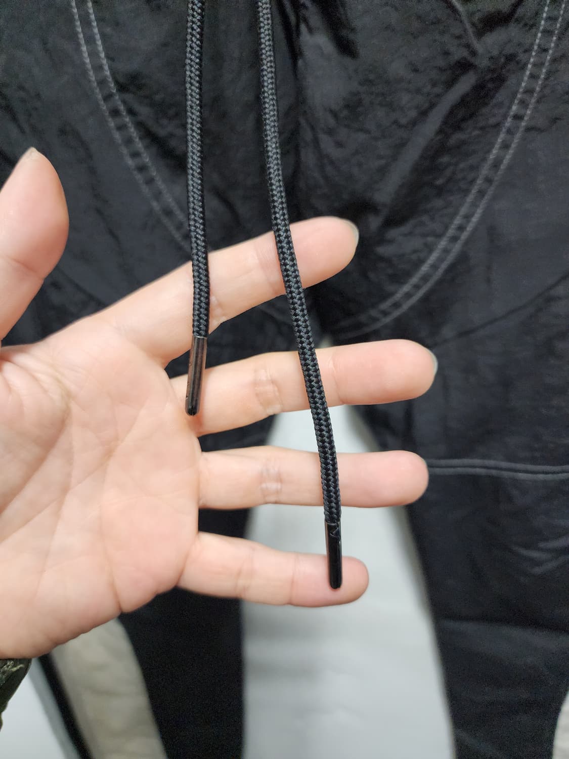 파아카이브 파프롬왓 나일론 지퍼디테일 트랙팬츠 상품이미지3