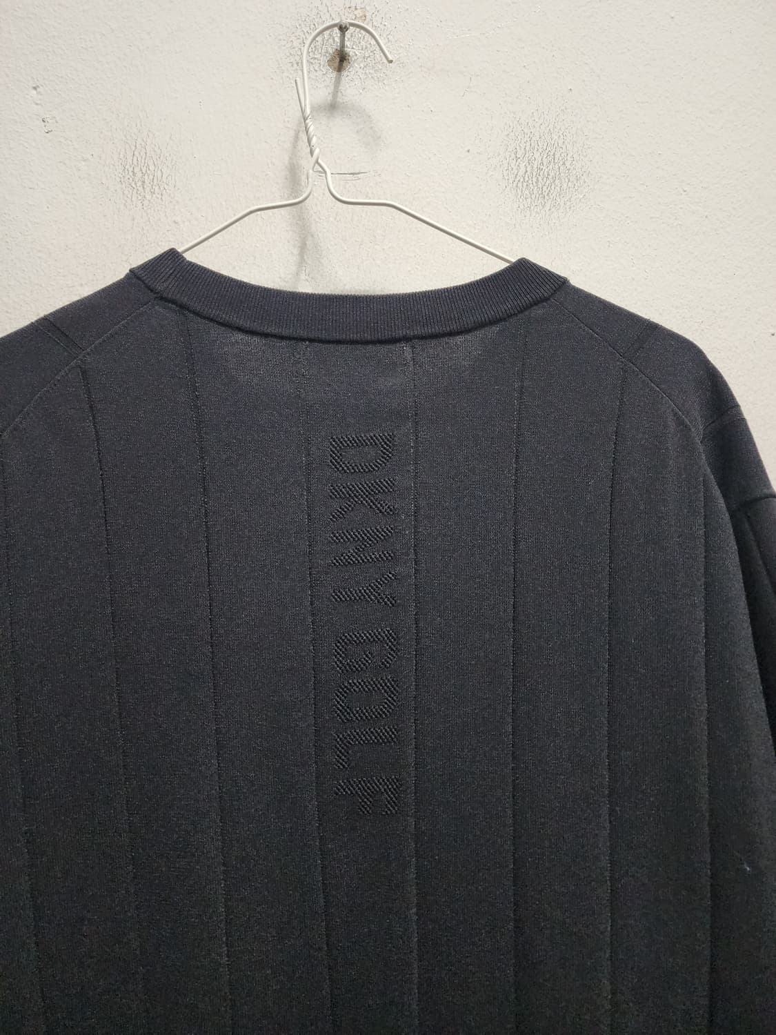 DKNY 블랙 반팔 니트.. 상품이미지4