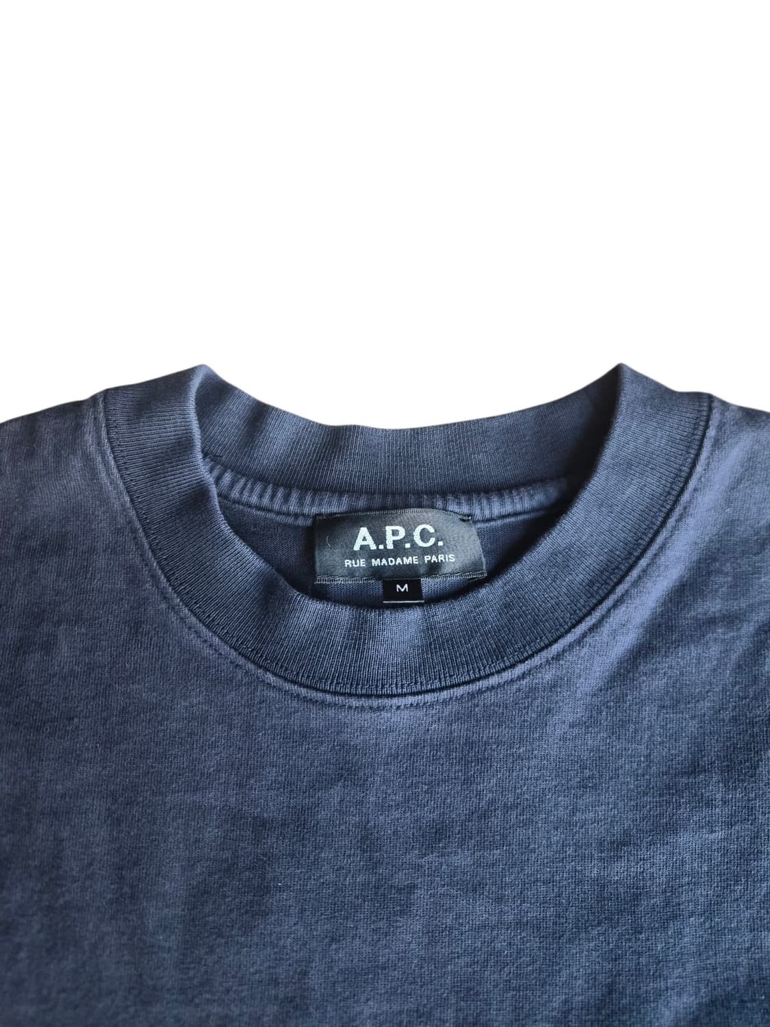 A.P.C. 로고 포켓 코튼 긴팔 티셔츠 (네이비) 상품이미지3