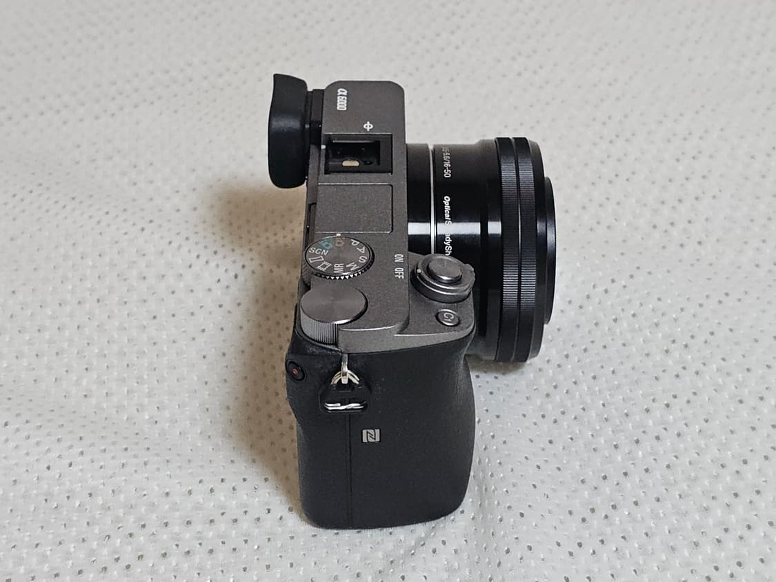 소니 a6000 미러리스 카메라 상품이미지4