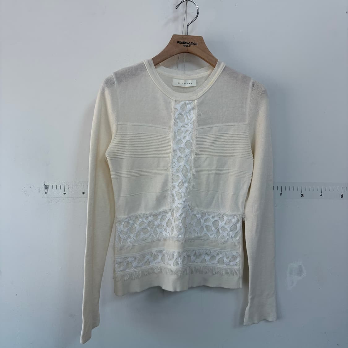 미샤 아이보리 레이스 장식 니트 상품이미지1