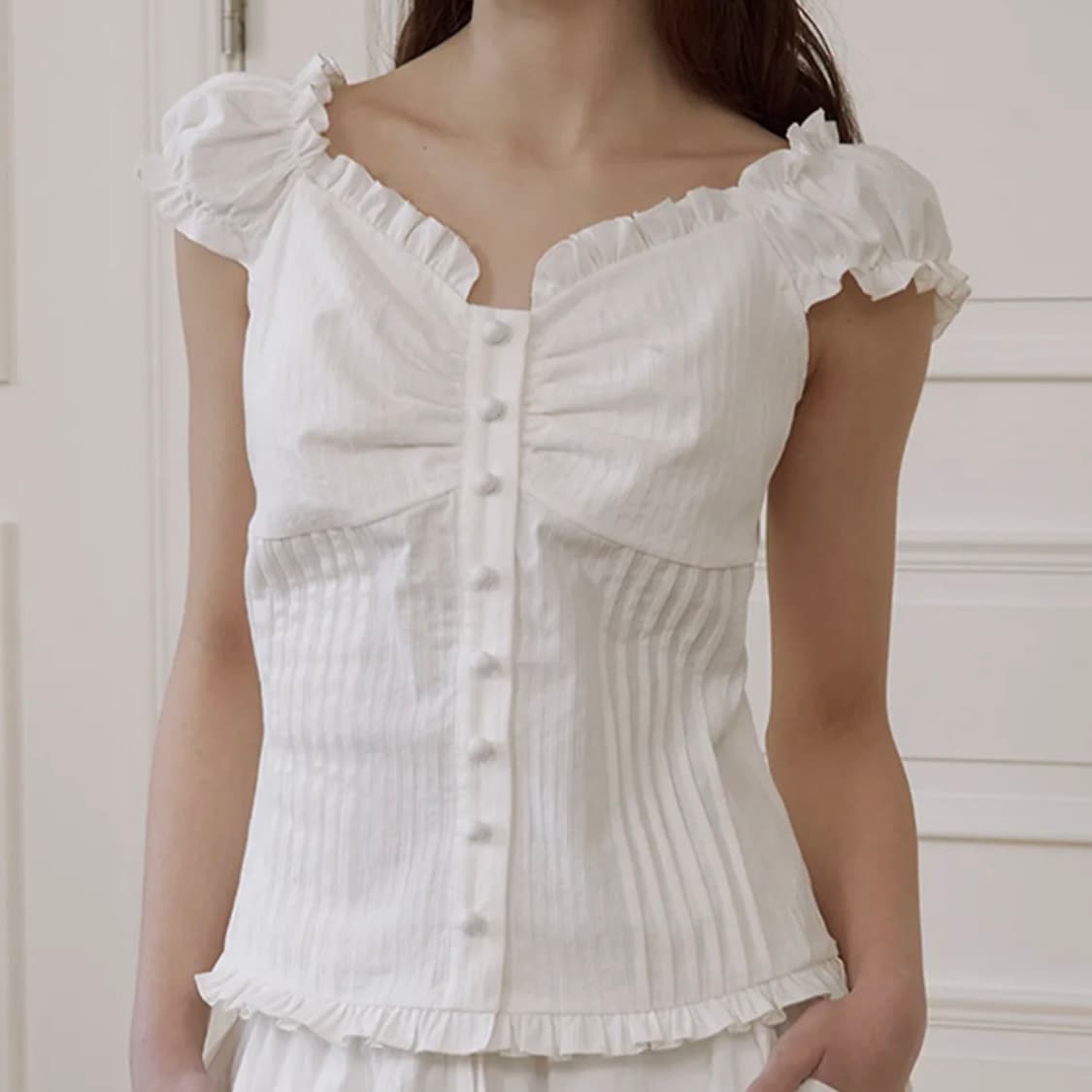 라츠유 엘라 블라우스 화이트 새상품 (제니 착용) 상품이미지1