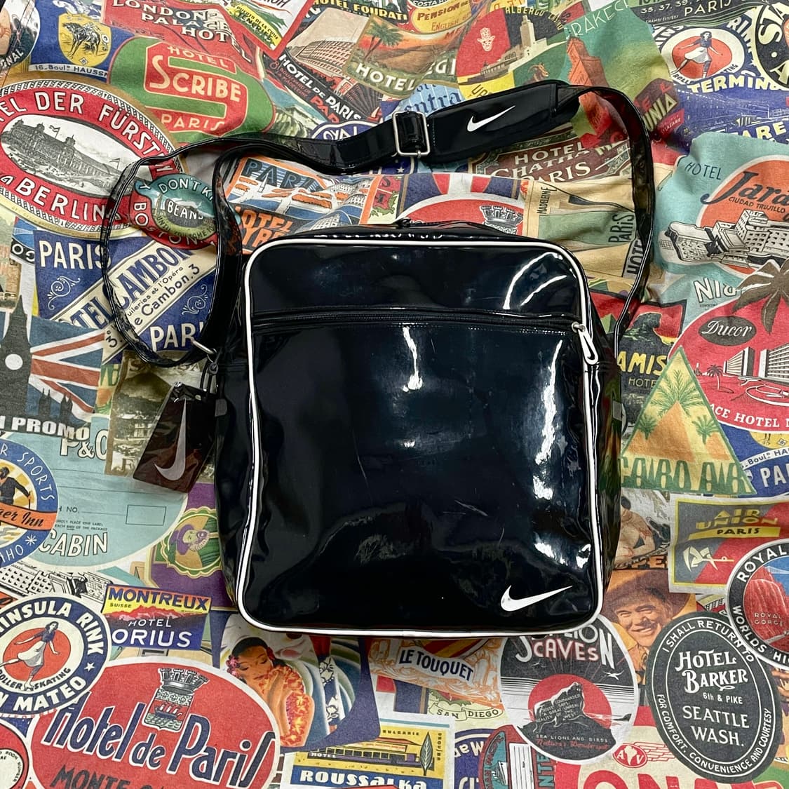 90s 나이키 에나멜 유광 크로스백 올드스쿨 메신저백 가방 상품이미지2