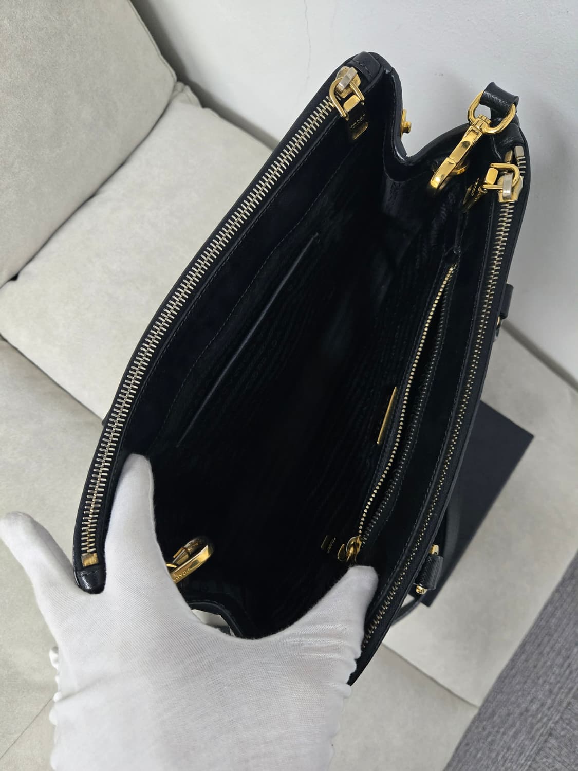 [보증서 정품]프라다 사피아노 토트 숄더백 상품이미지1