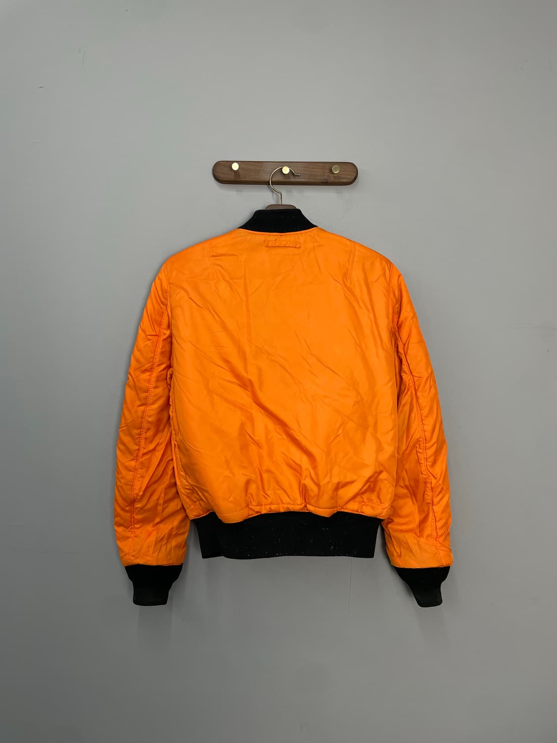 알파 인더스트리 MA-1 플라이트 리버시블 자켓 H2040 상품이미지5