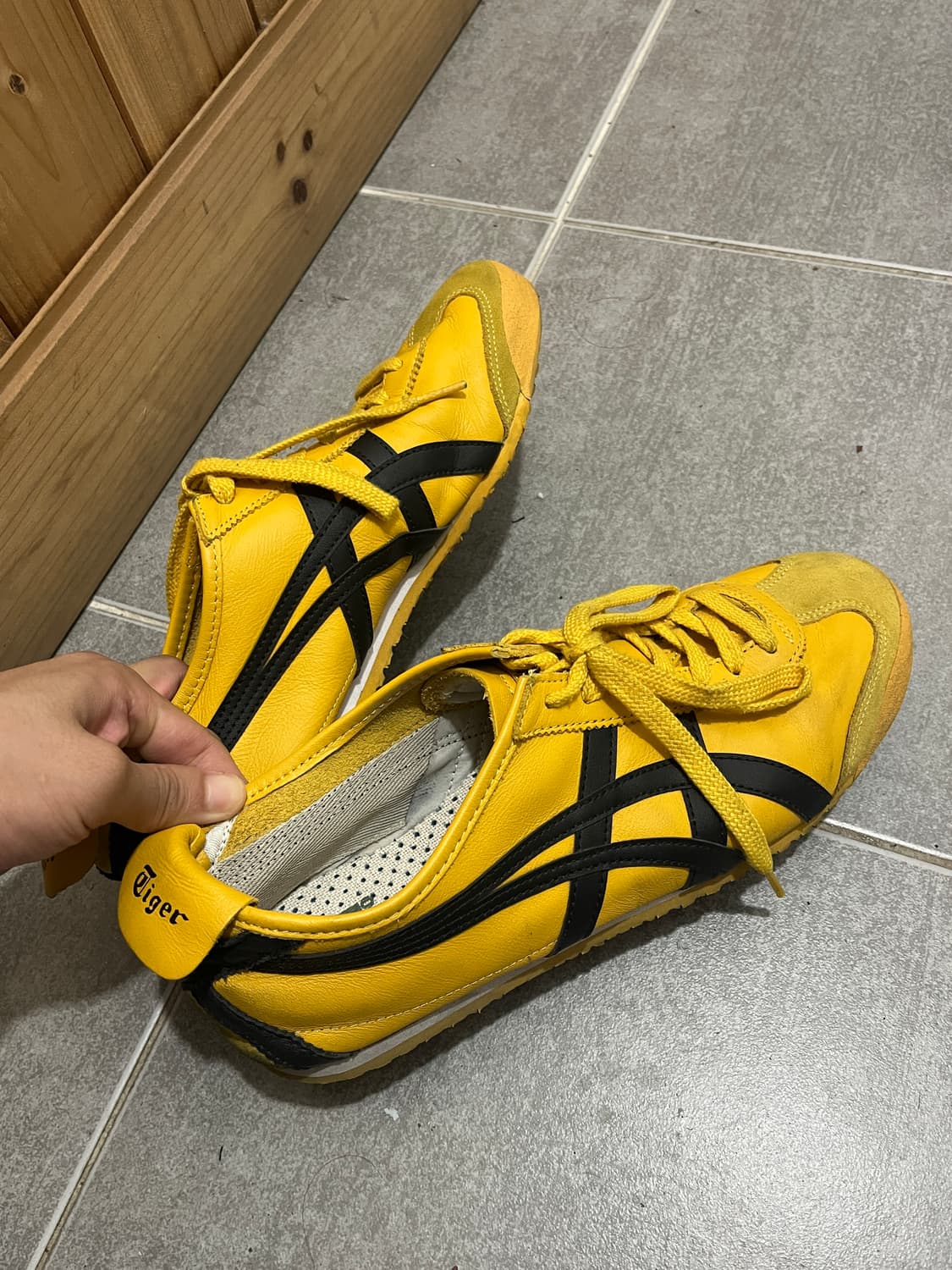 (인기제품) 오니츠카 타이거 멕시코 66 옐로우 블랙 275 상품이미지2