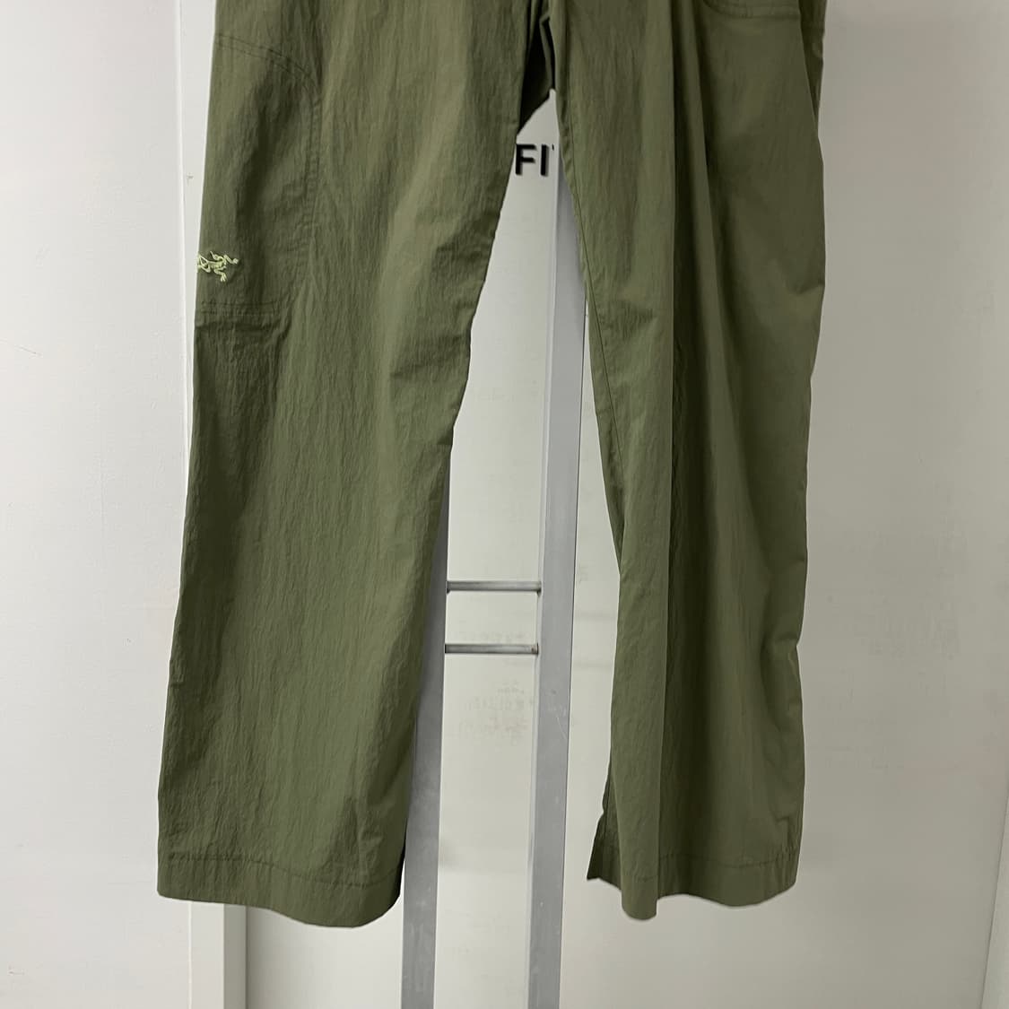 아크테릭스 카키 팬츠 32(W) 상품이미지3