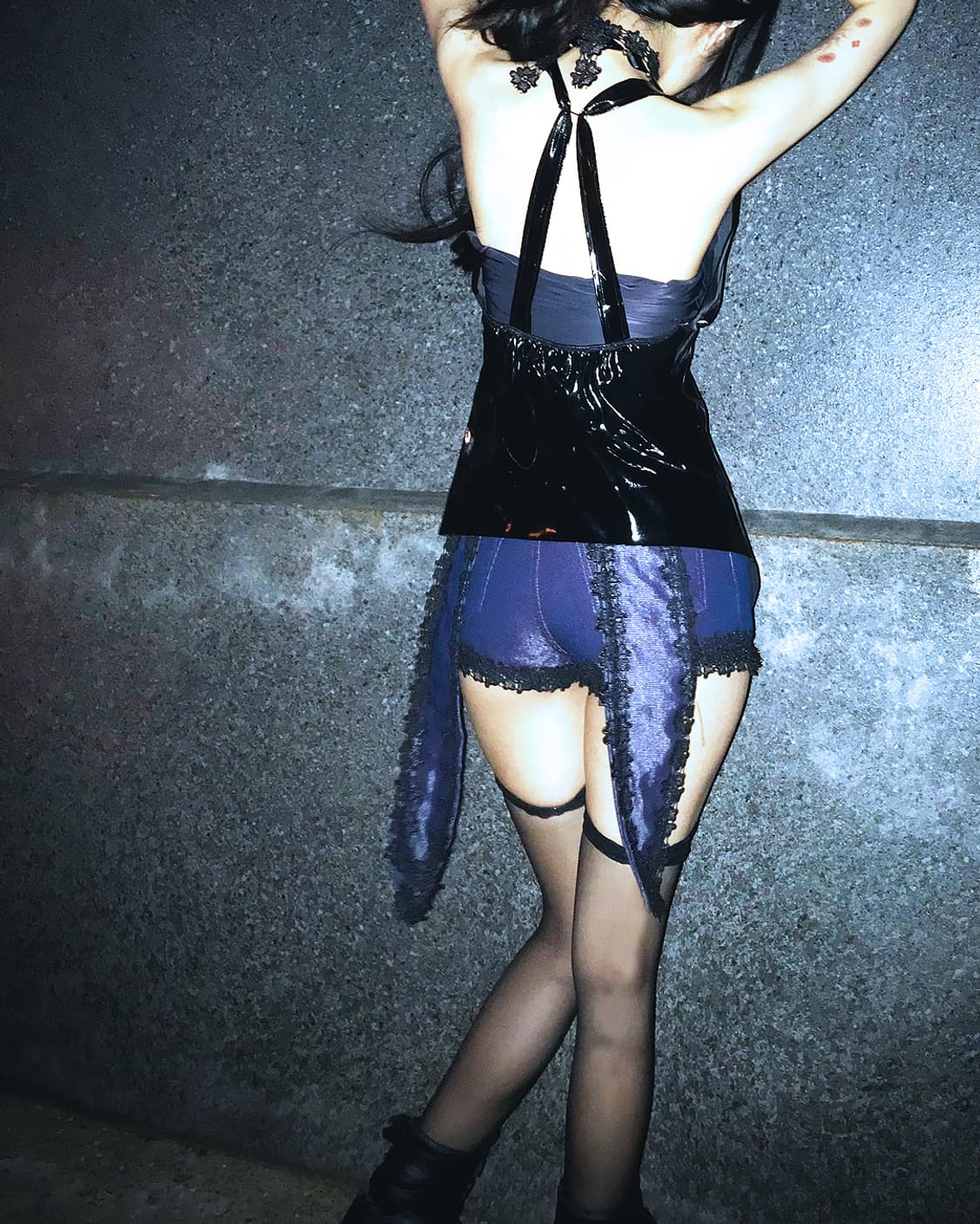 Bat shape glossy leather garter top 상품이미지9