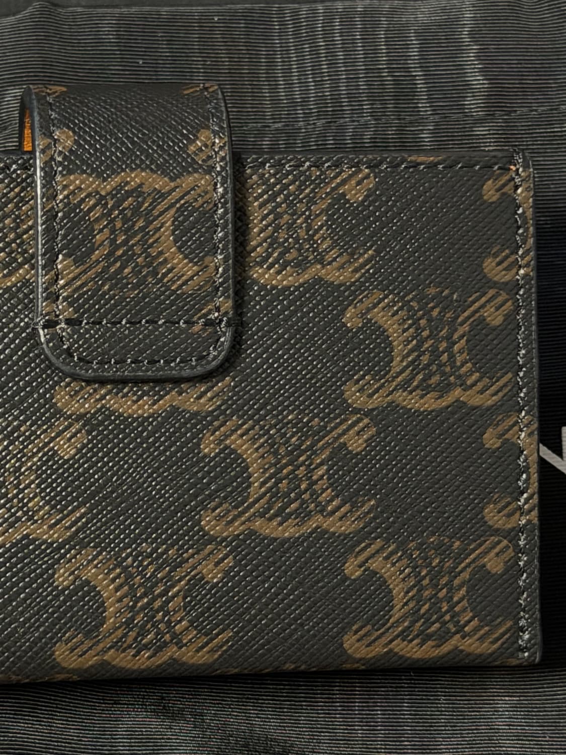 셀린느 트리옹프 아코디언 지갑 상품이미지6