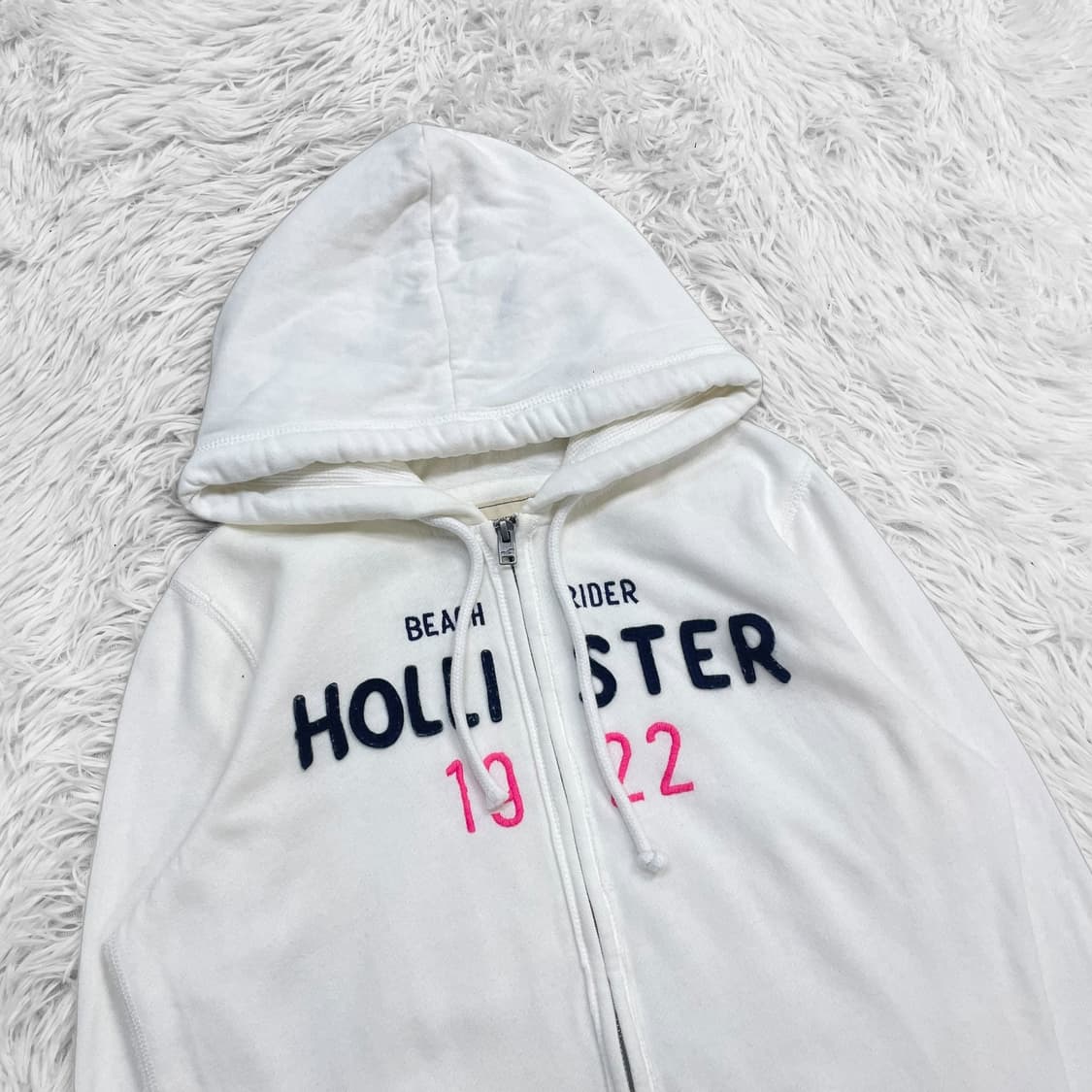 홀리스터 스펠 로고 후드집업 화이트 상품이미지3