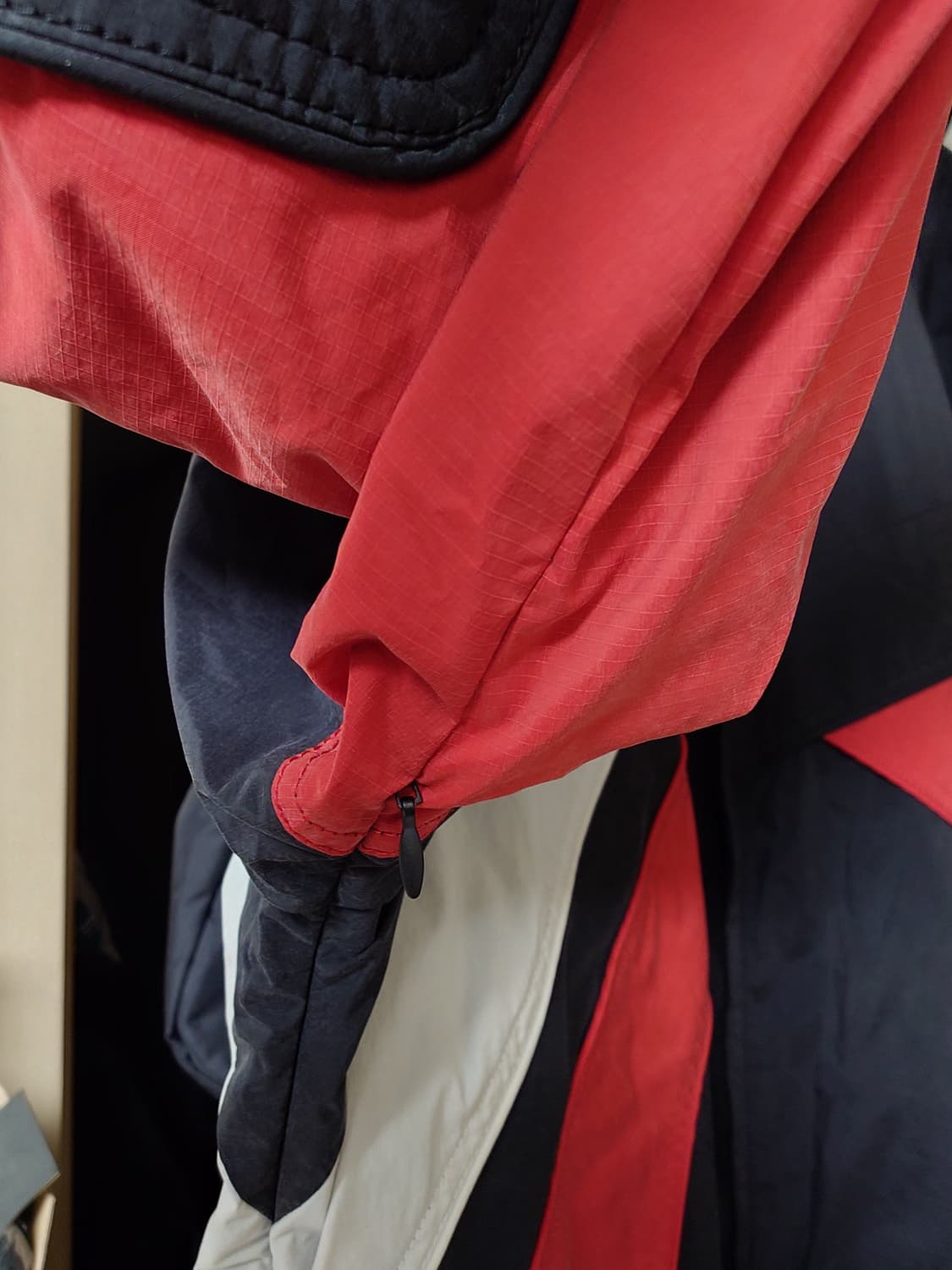 [46] 준지 25FW 워싱 트랙 점퍼 레드 미사용 상품이미지6