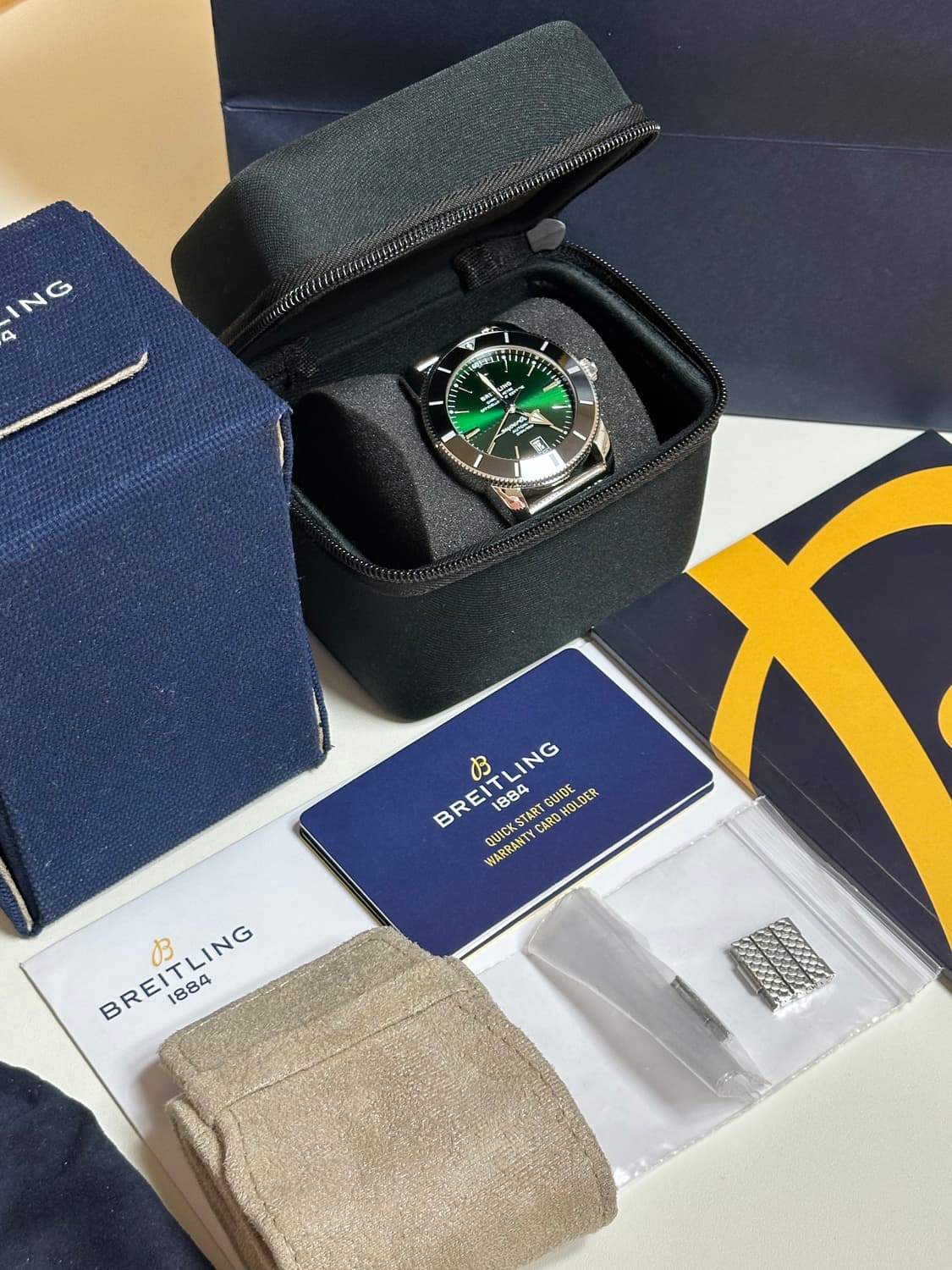 (국내매장판) 브라이틀링 슈퍼오션 헤리티지 B20 42mm 녹판 상품이미지1