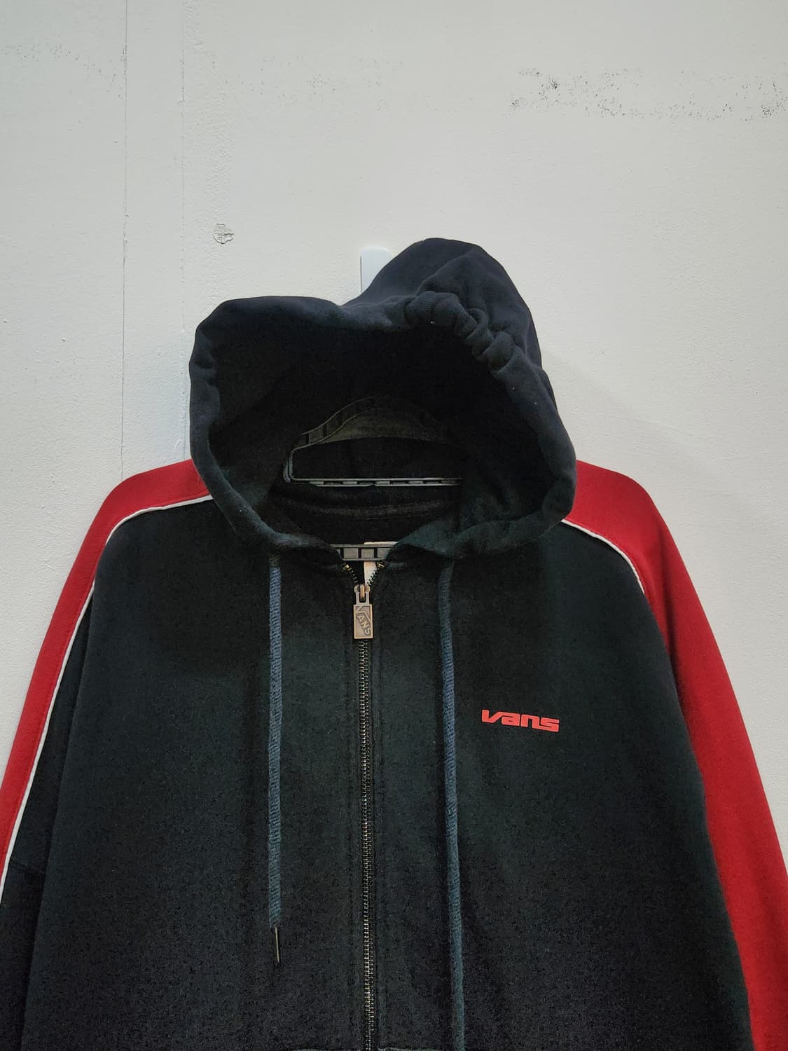 [S] 반스 Vans 후드 집업 S사이즈 블랙레드 백로고 상품이미지3