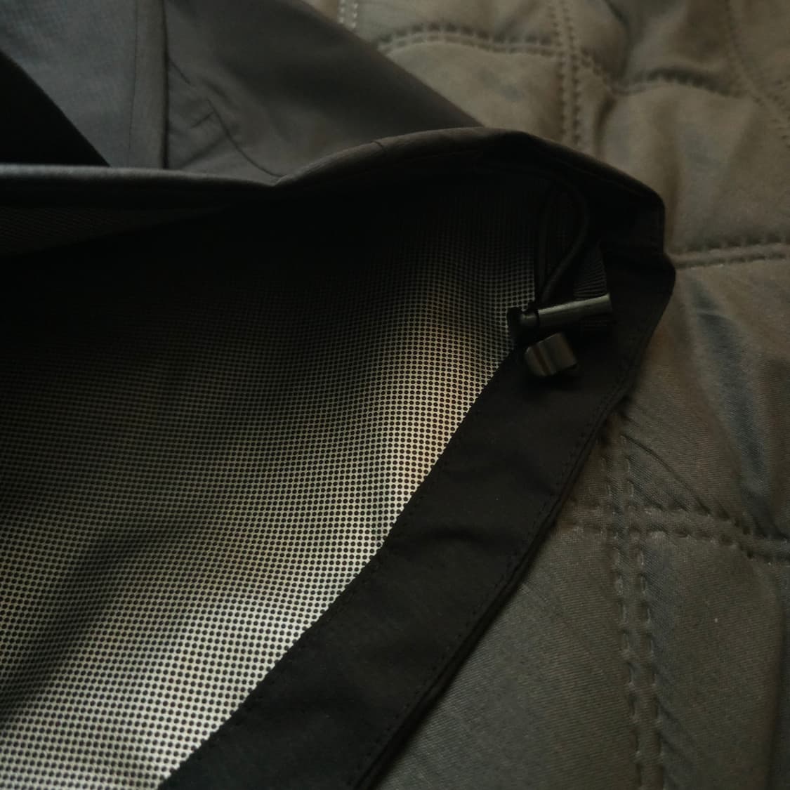 새제품L,XL) 오클리 엘리먼츠 쉘자켓2.0 블랙아웃 FOA406090 상품이미지6