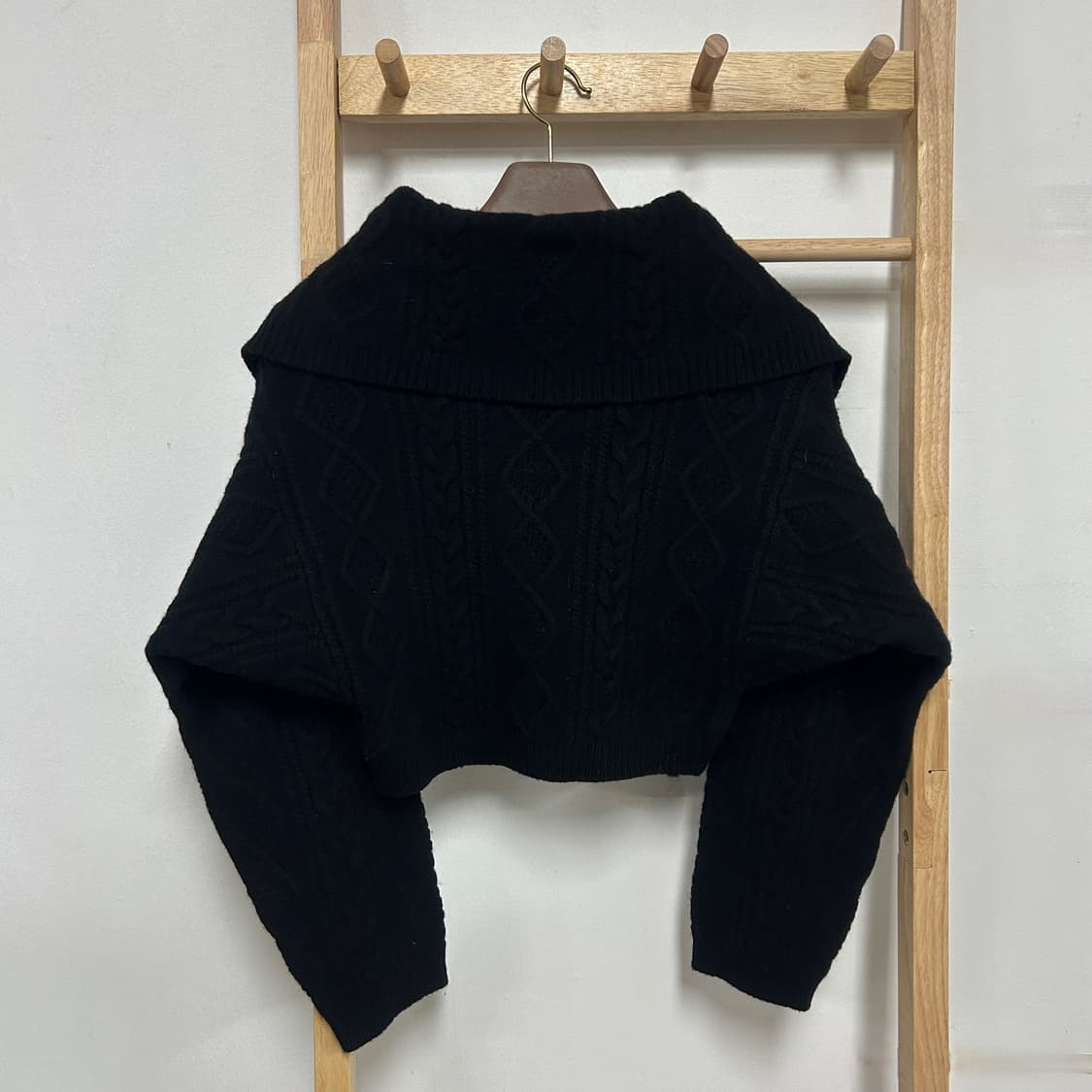 폴로 진스 케이블 니트 크롭 가디건 블랙 상품이미지3