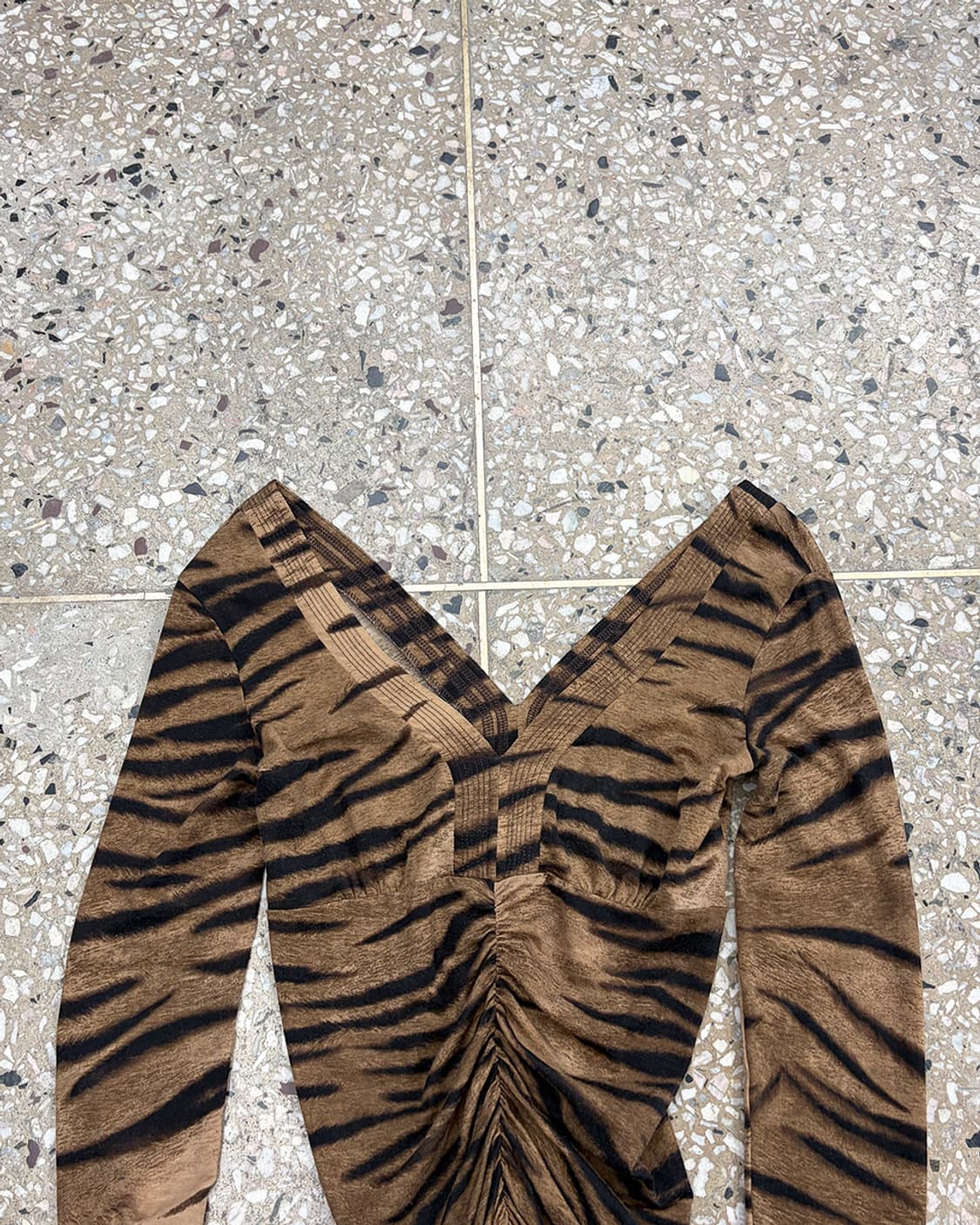 막스마라 애니멀 프린트 셔링 탑 상품이미지3