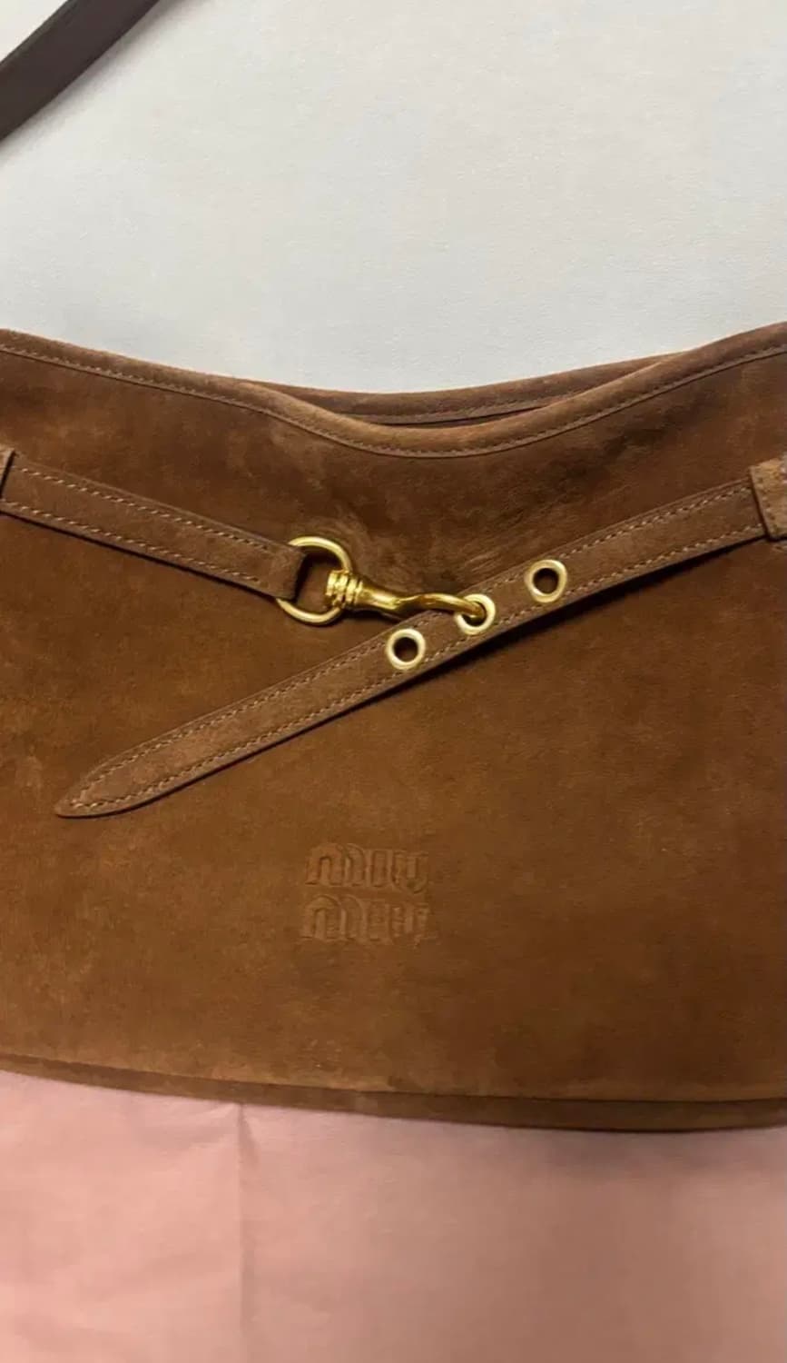 미우미우 아방뛰르 스웨이드 미디엄 상품이미지1