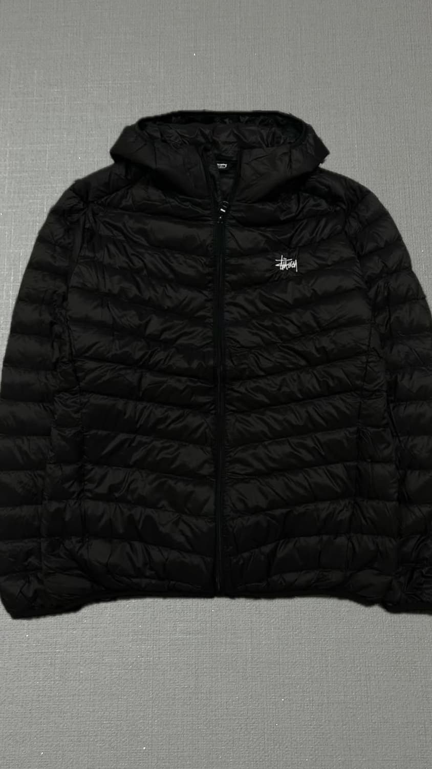 스투시 블랙 경량패딩 상품이미지1