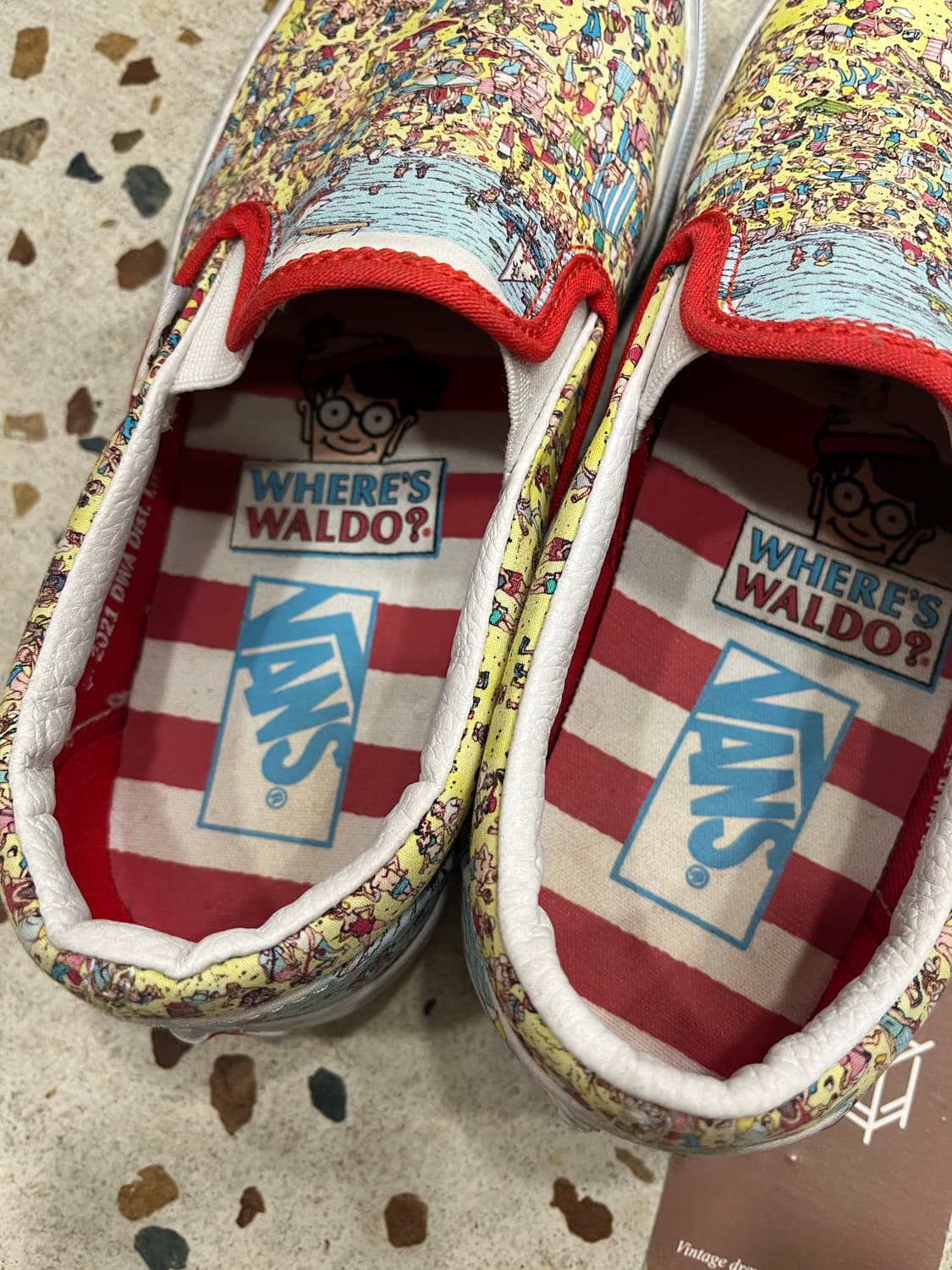 반스 슬립온 Finding Waldo 콜라보 슈즈 상품이미지2