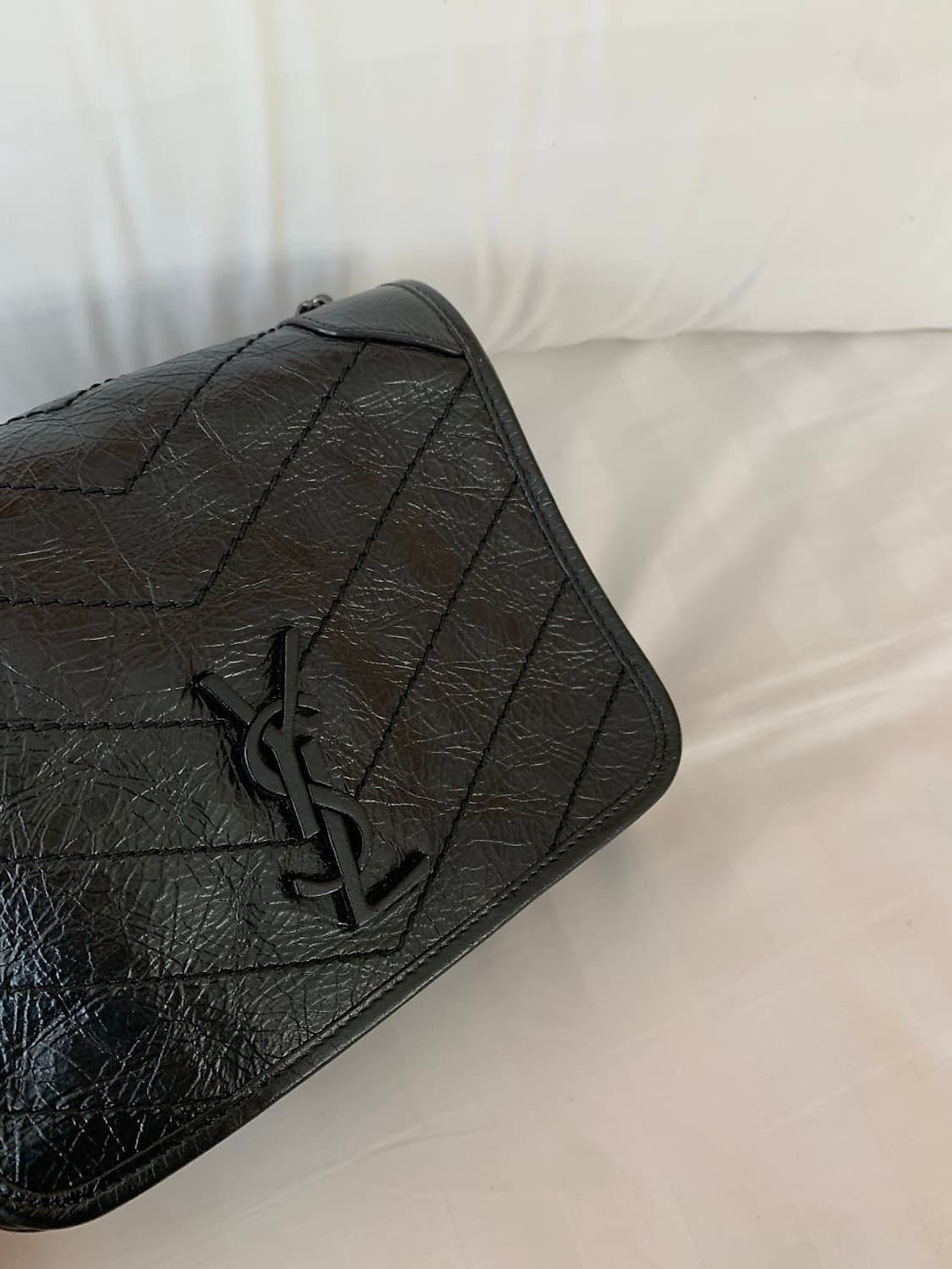 입생로랑 니키 체인 월렛백 상품이미지8