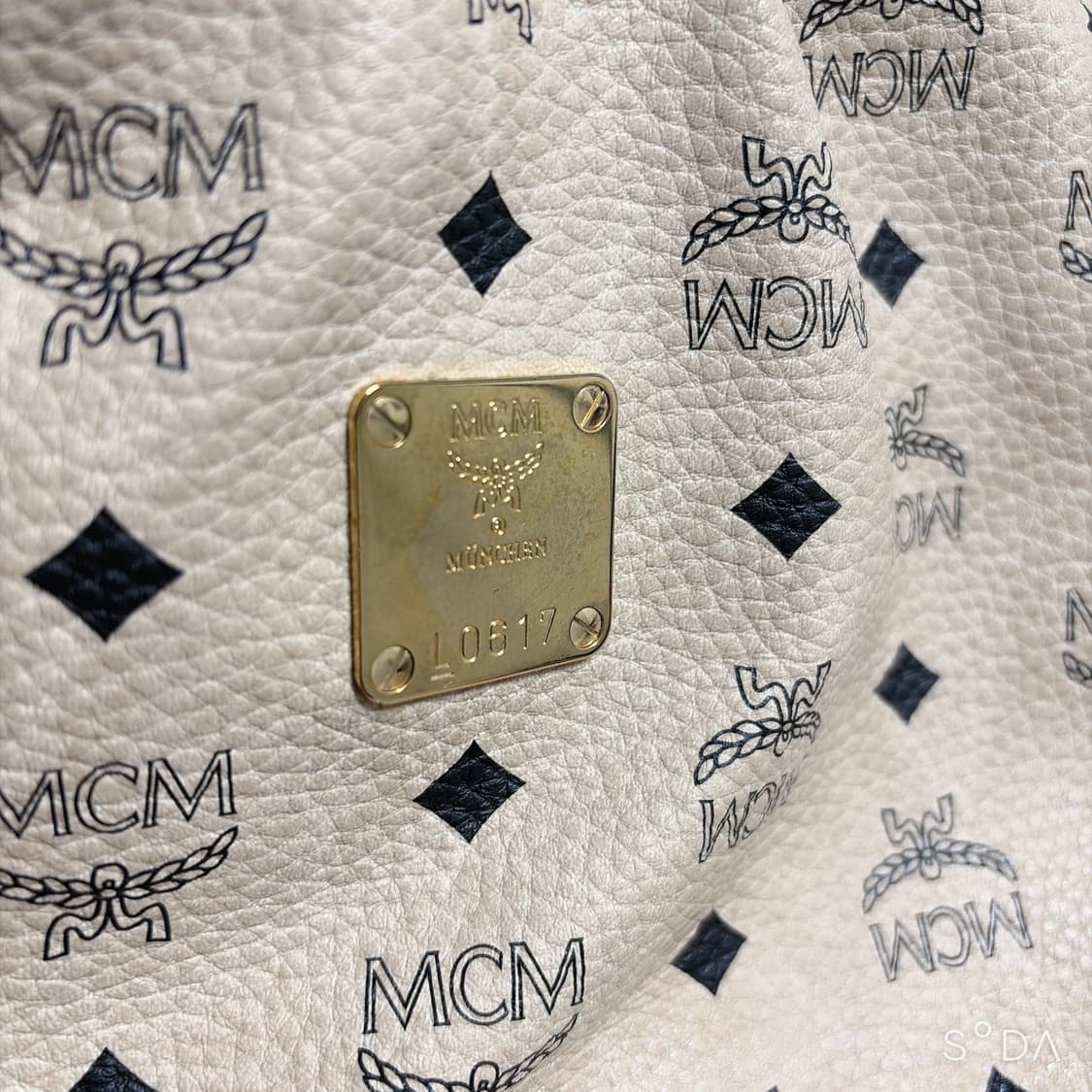 MCM 로고 숄더백 베이지 상품이미지5