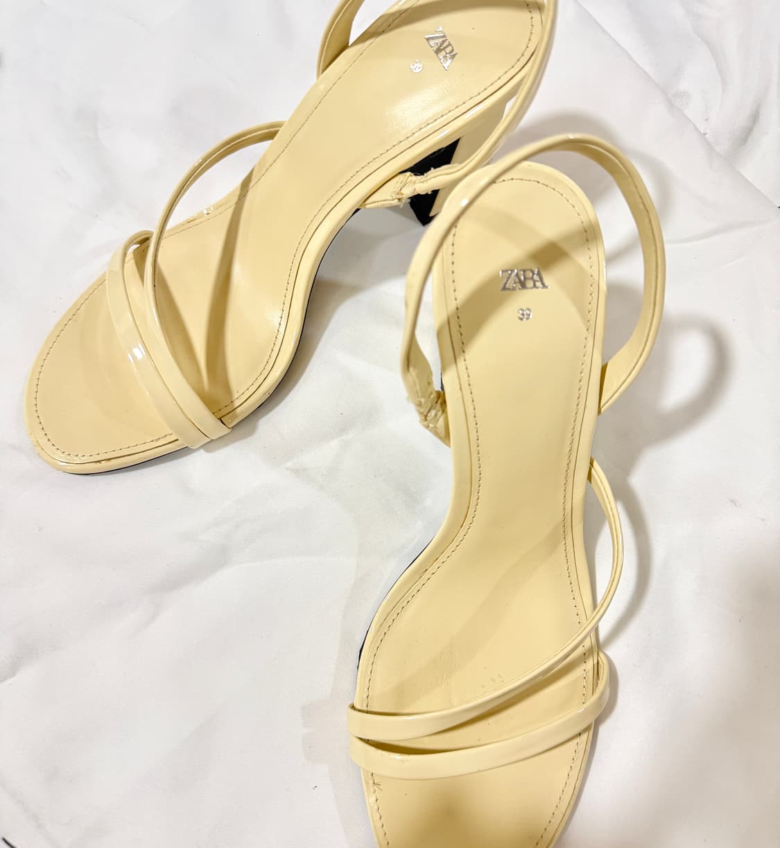 Zara 레몬 힐 샌들 상품이미지4