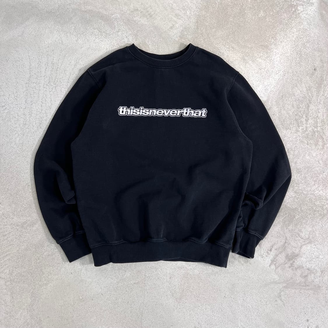 디스이즈네버댓 맨투맨 블랙 상품이미지1