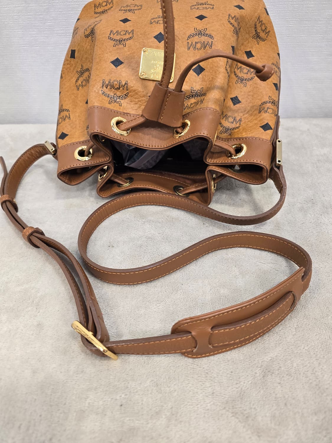 MCM 비세토스 복주머니 버킷백 크로스백 가방 상품이미지5