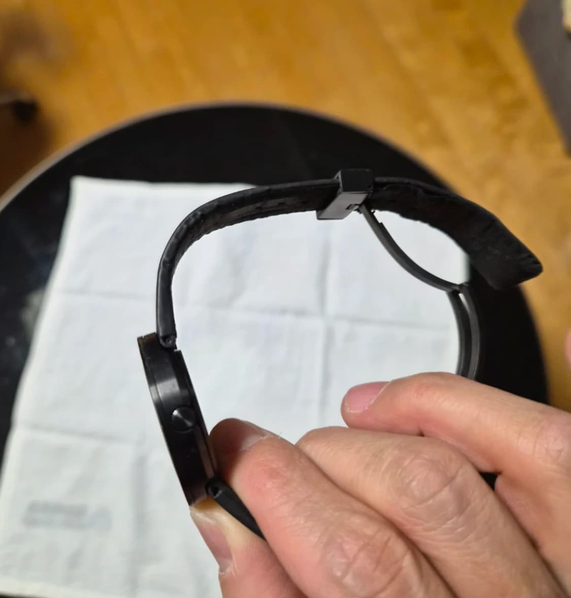 [이세이미야케/SILAN] 미니멀 블랙 스테인리스 시계 상품이미지4