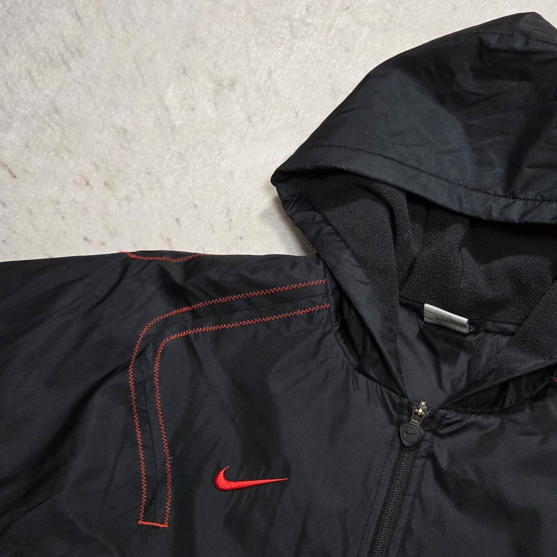 00S 나이키 레드 스티치 블랙 누빔 점퍼 상품이미지2