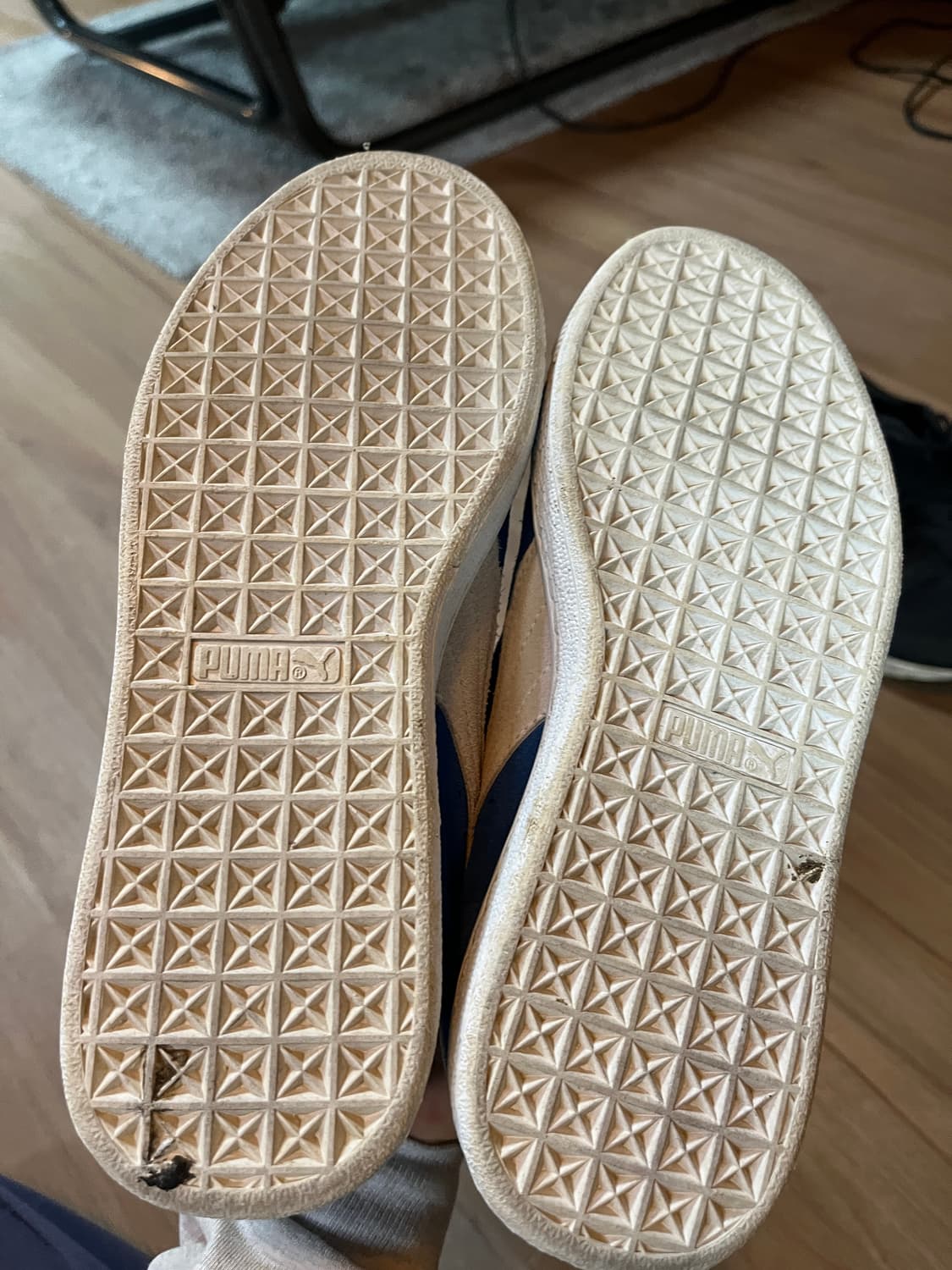 푸마 스웨이드 스니커즈 250mm 상품이미지3