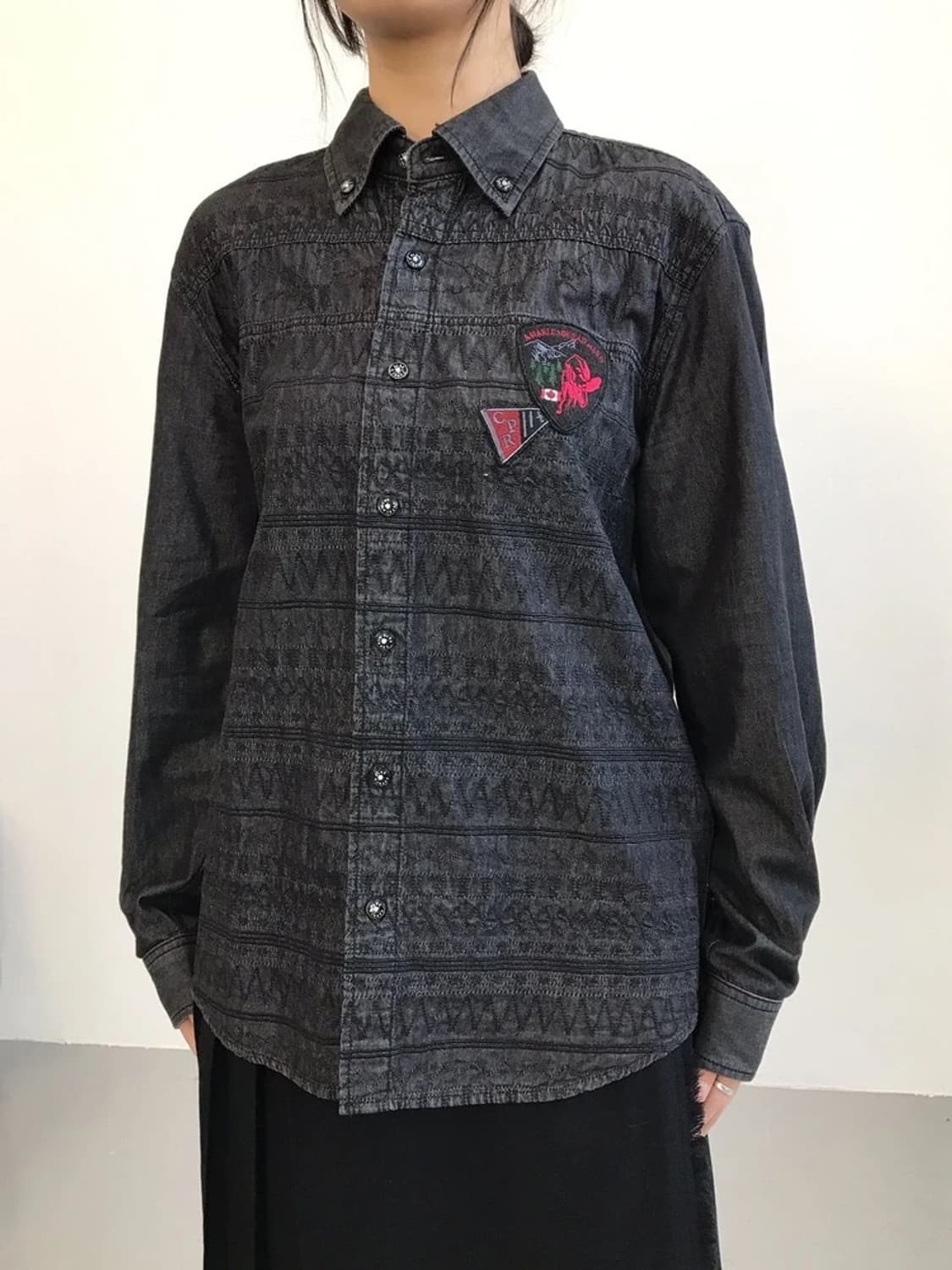 CAPRI Embroidered Pattern Shirt 상품이미지3